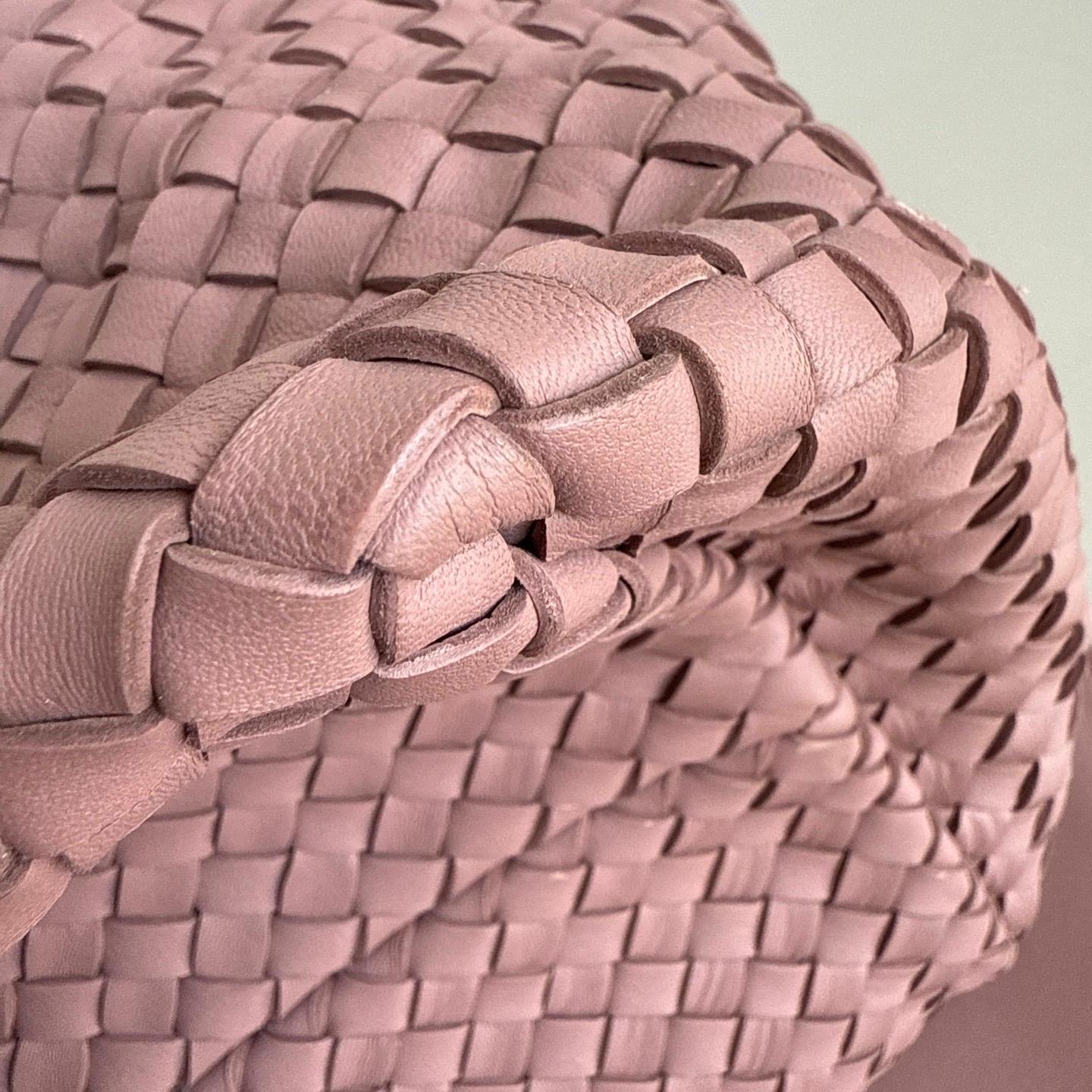 Bottega Veneta Cabat Maxi Intreccio Leather Tote Bag Mauve Pink 50cm en vente 4