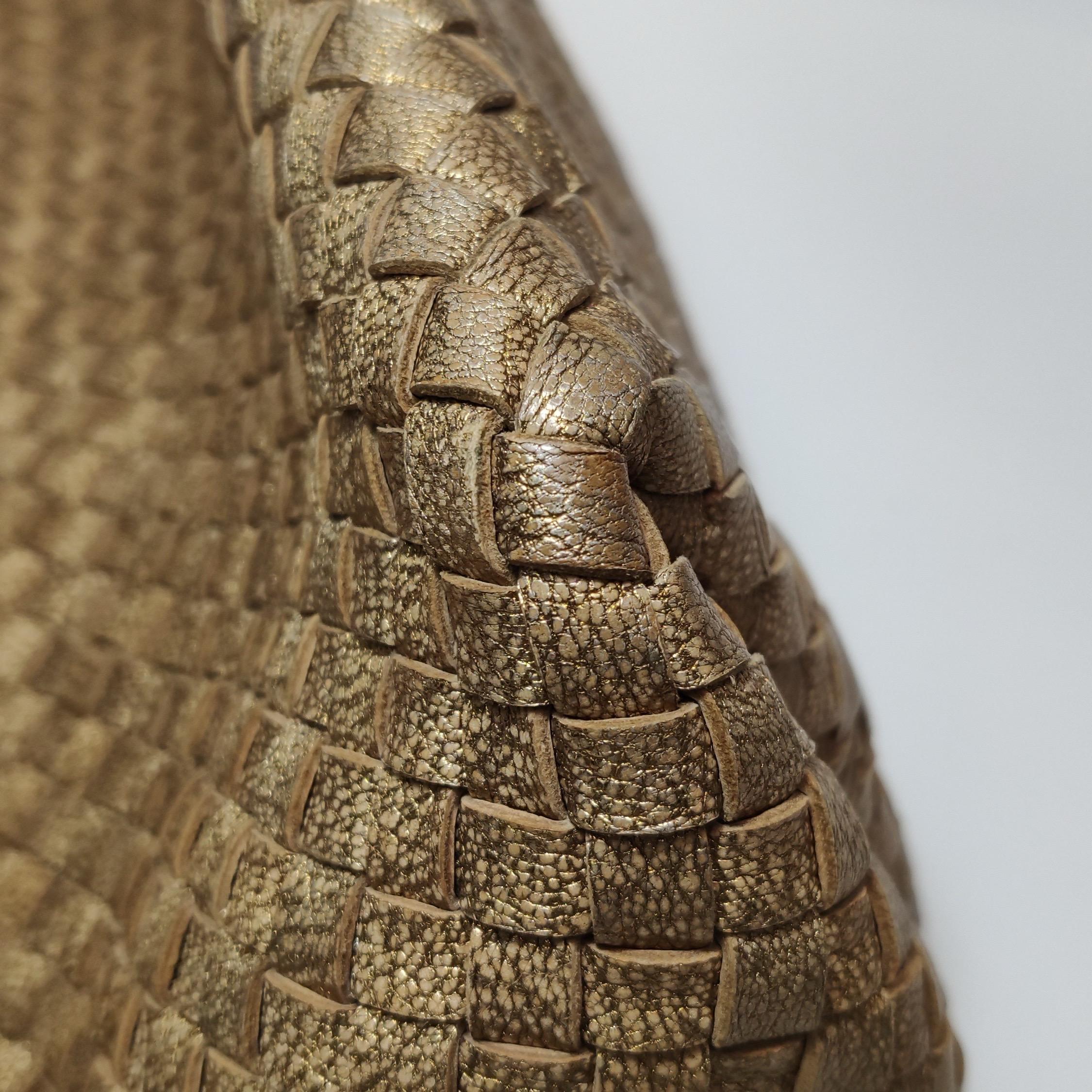 Bottega Veneta Cabat PM Intreccio in pelle Bottega Intreccio Oro 32cm in vendita 9