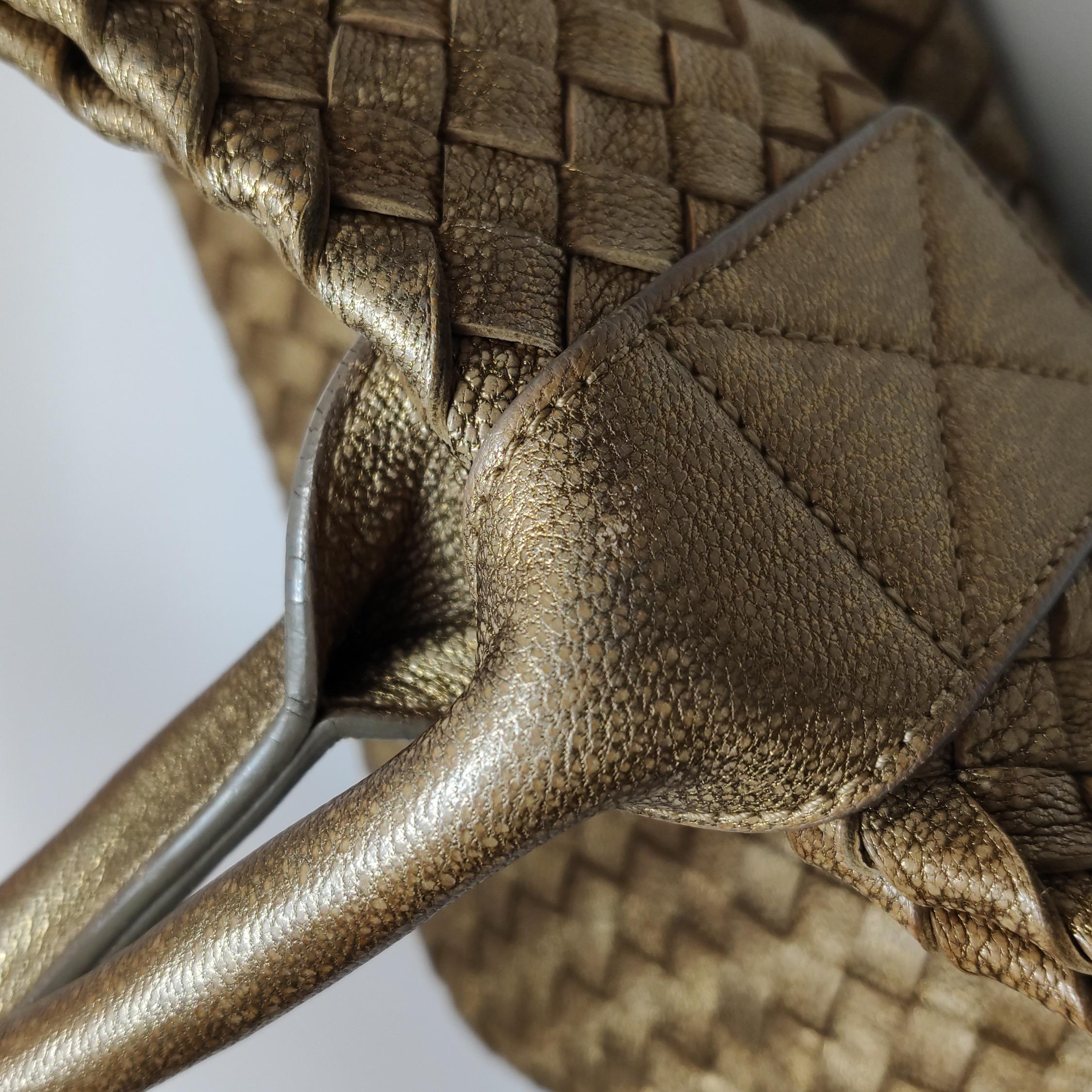 Bottega Veneta Cabat PM Intreccio in pelle Bottega Intreccio Oro 32cm in vendita 3