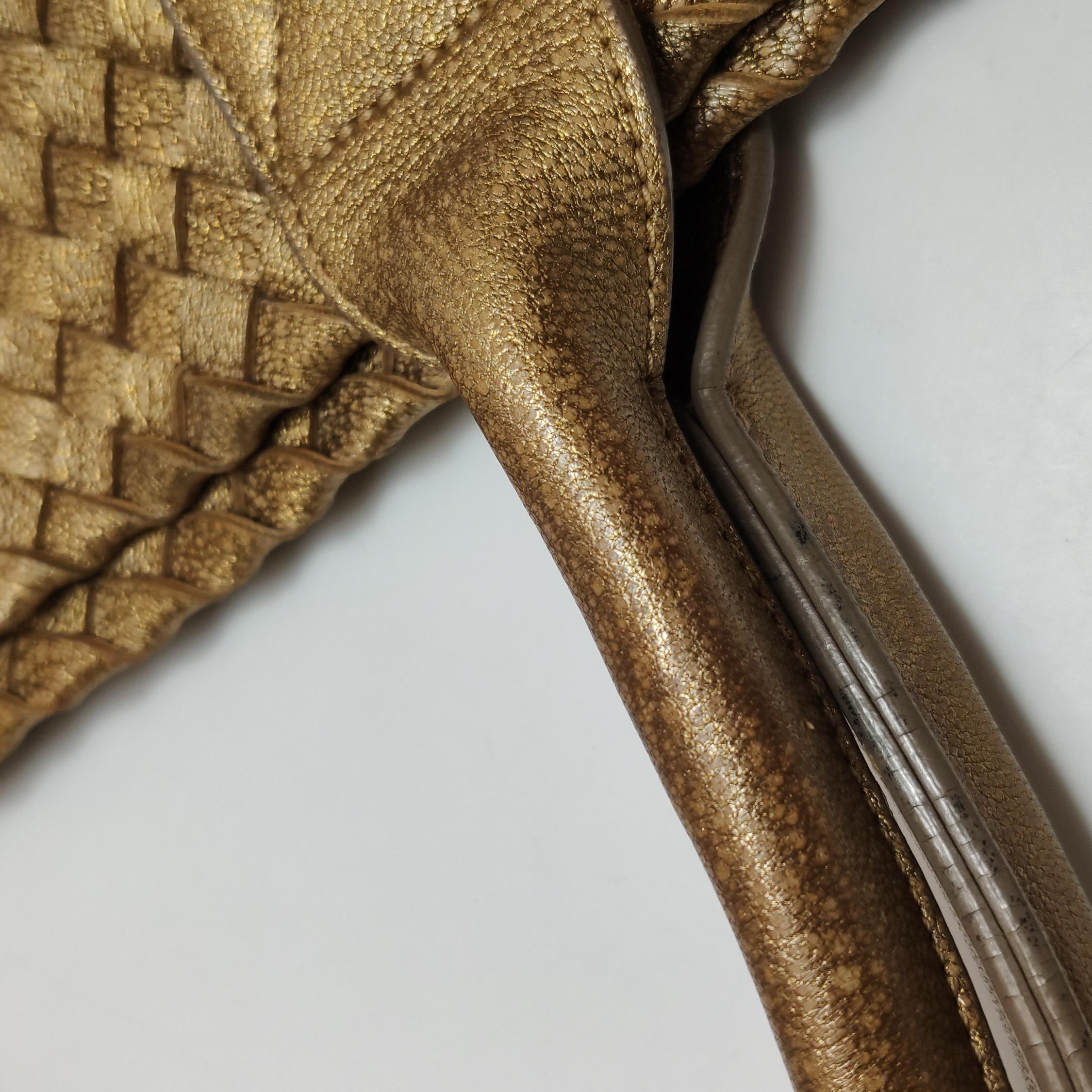 Bottega Veneta Cabat PM Intreccio in pelle Bottega Intreccio Oro 32cm in vendita 4