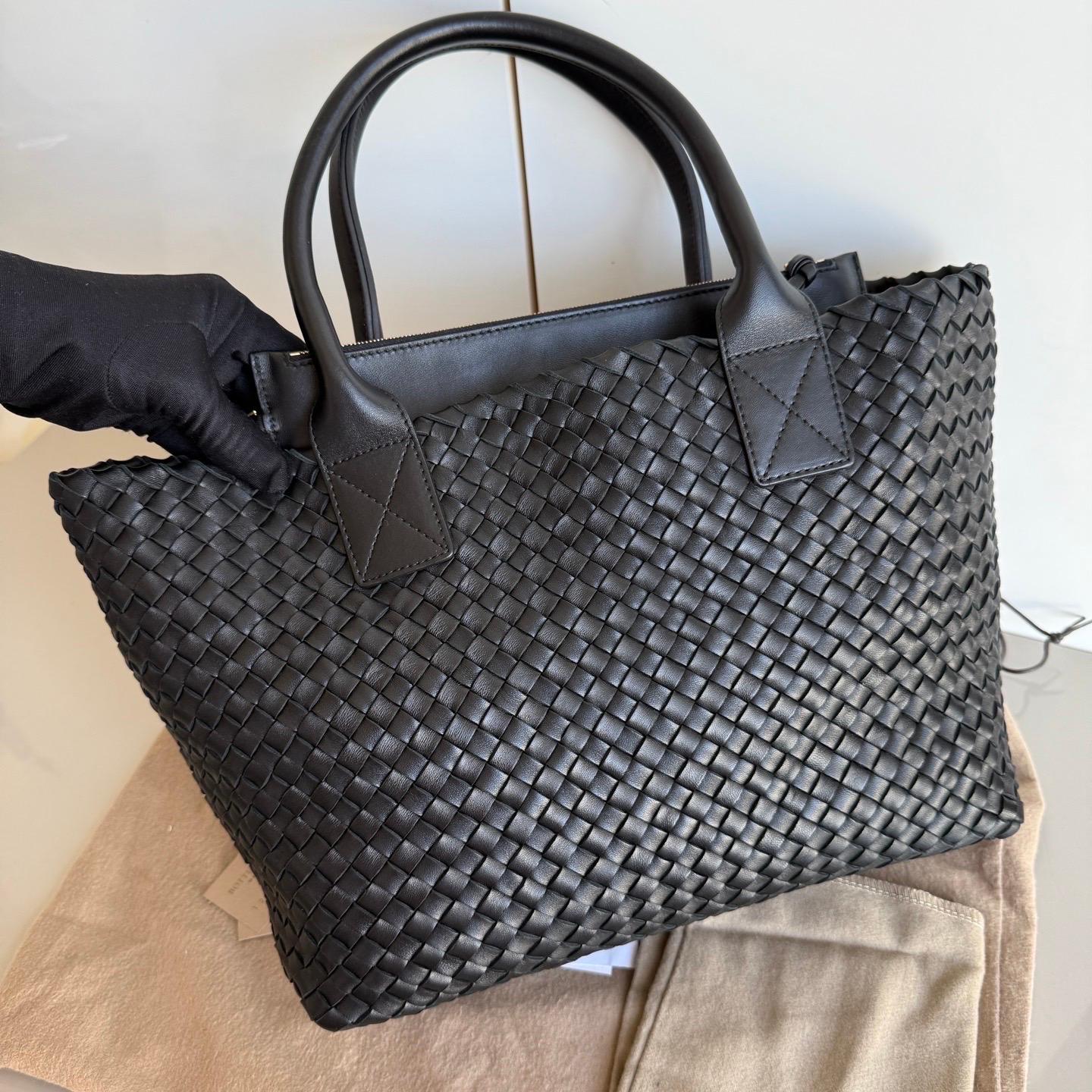 Bottega Veneta Cabat Small Intreccio Leather Tote Bag Black For Sale 3