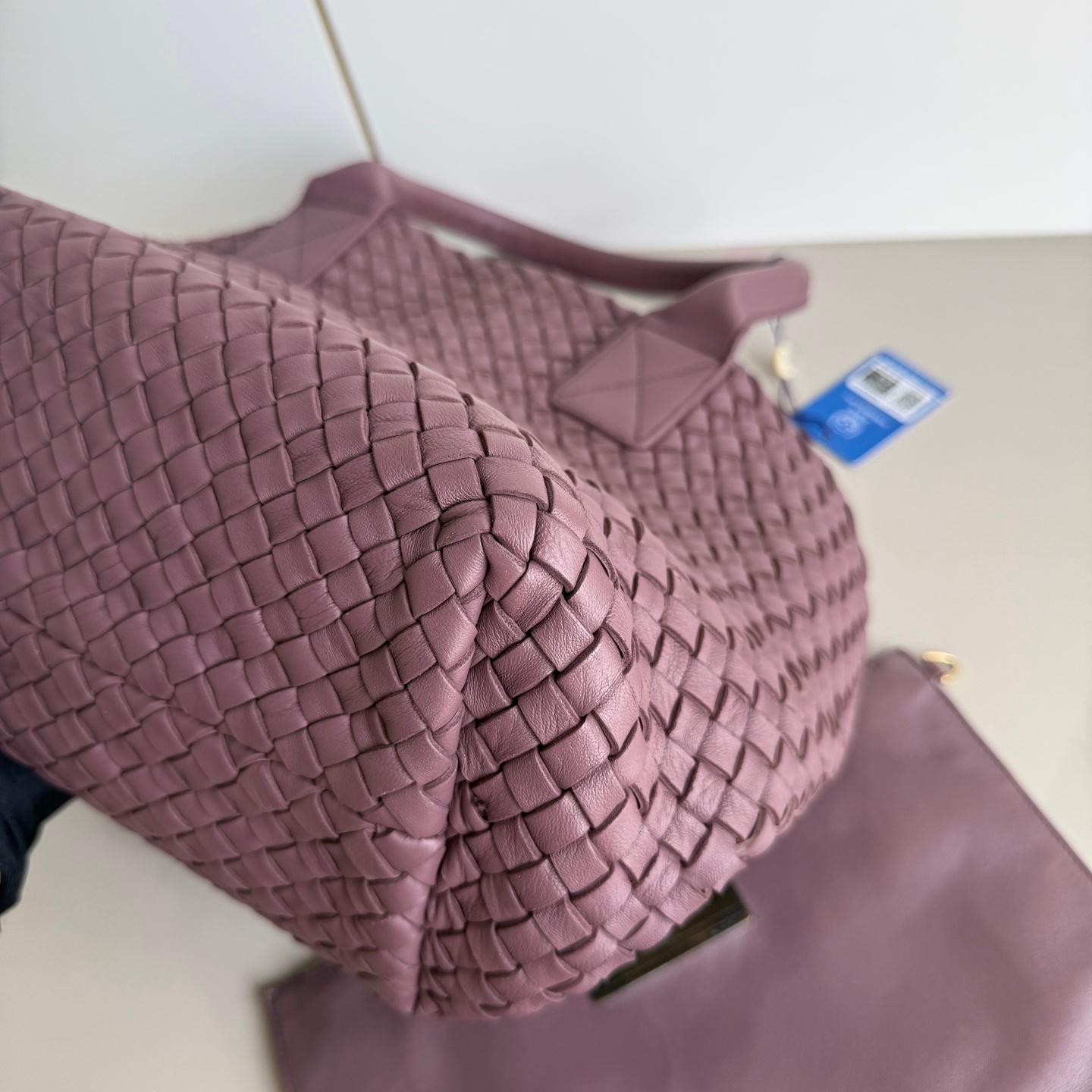 Bottega Veneta Cabat Small Intreccio Leather Tote Bag Mauve Purple Pink 30cm For Sale 2