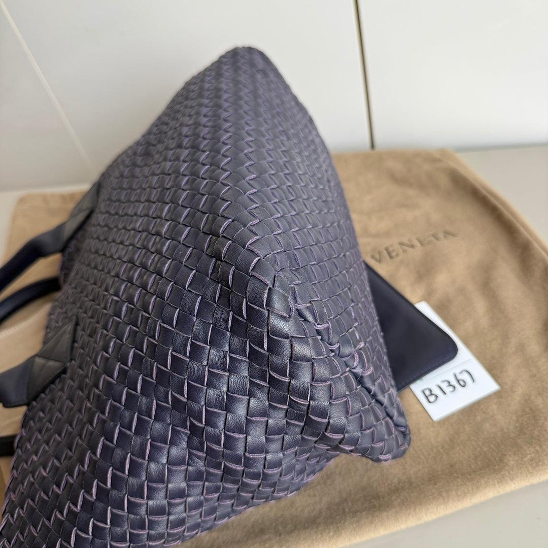 Bottega Veneta Cabat Small Intreccio Leather Tote Bag Navy 1