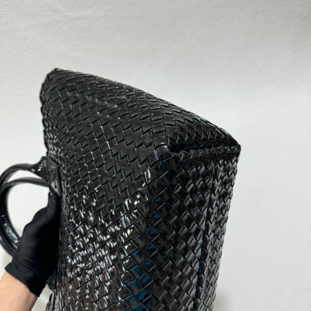 Bottega Veneta Cabat Small Intreccio Patent Leather Tote Bag Black 11