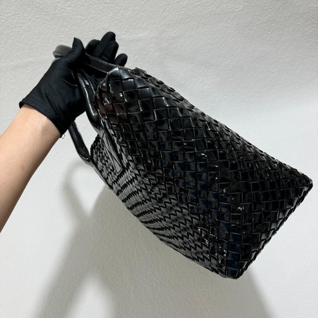 Women's Bottega Veneta Cabat Small Intreccio Patent Leather Tote Bag Black