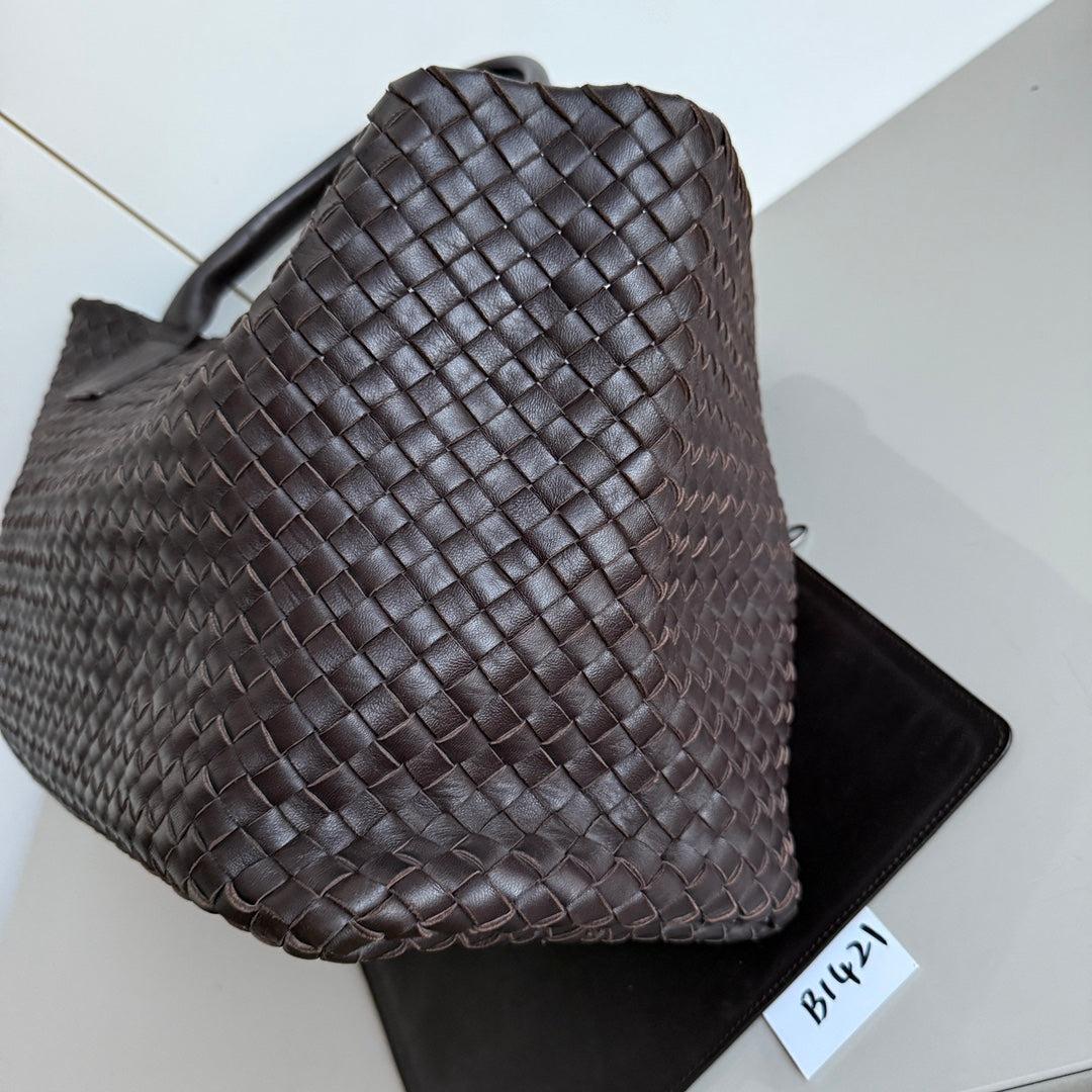 Bottega Veneta Cabat Tote Intreccio Leather Dark Chocolate Brown 40cm In Excellent Condition In AUBERVILLIERS, FR