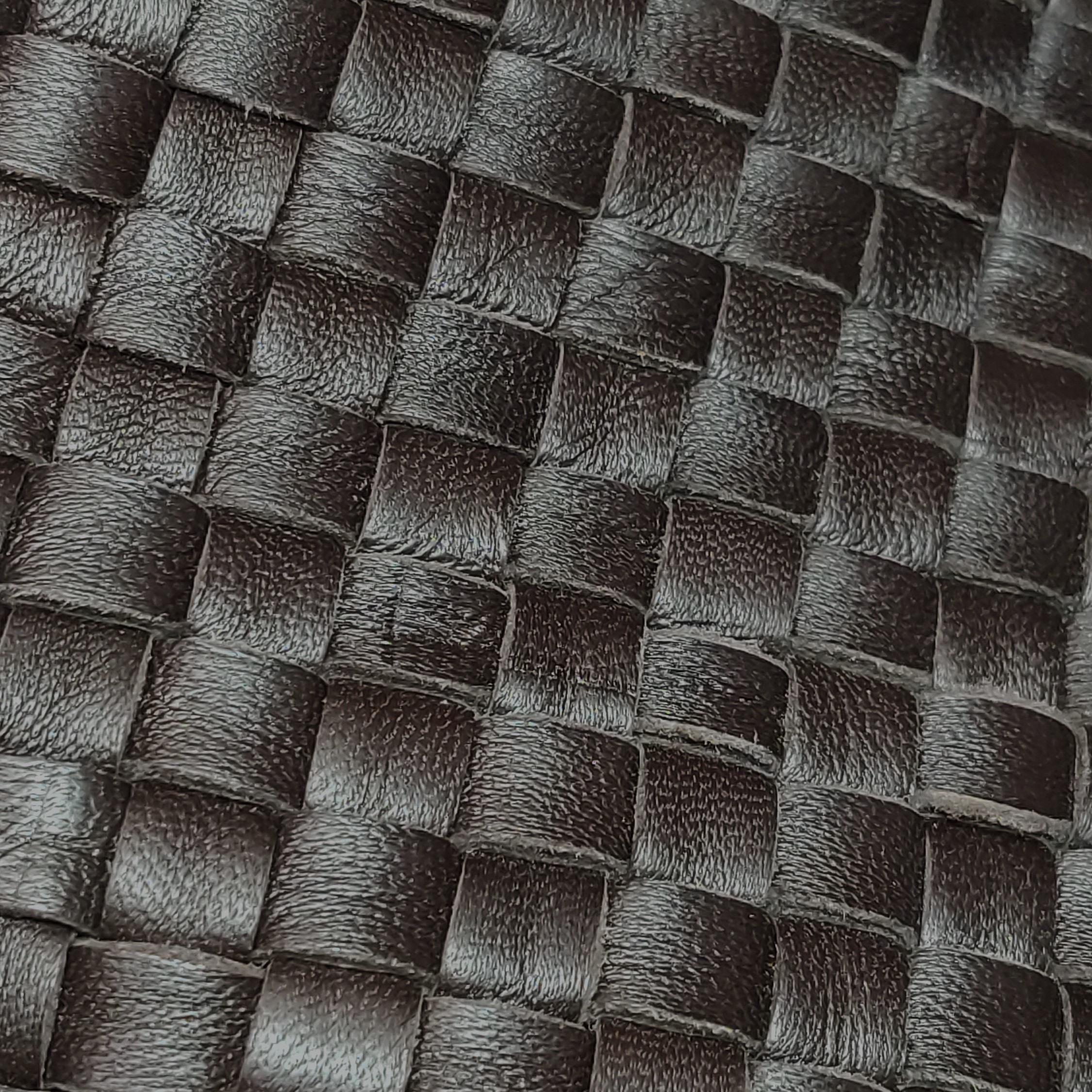 Bottega Veneta Cabat Tote Intreccio Leather Dark Chocolate Brown 45cm en vente 6