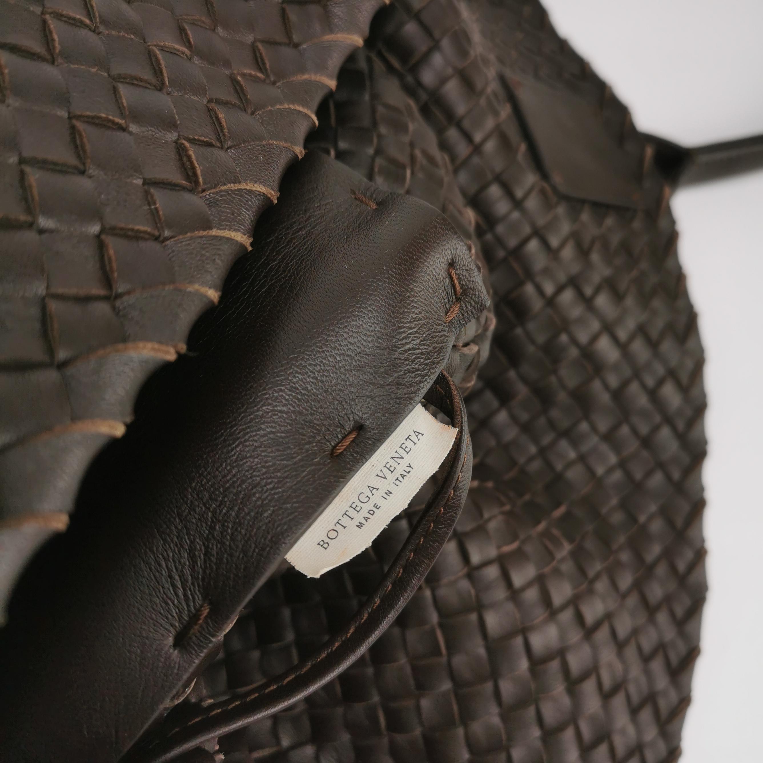 Bottega Veneta Cabat Tote Intreccio Leather Dark Chocolate Brown 45cm en vente 2