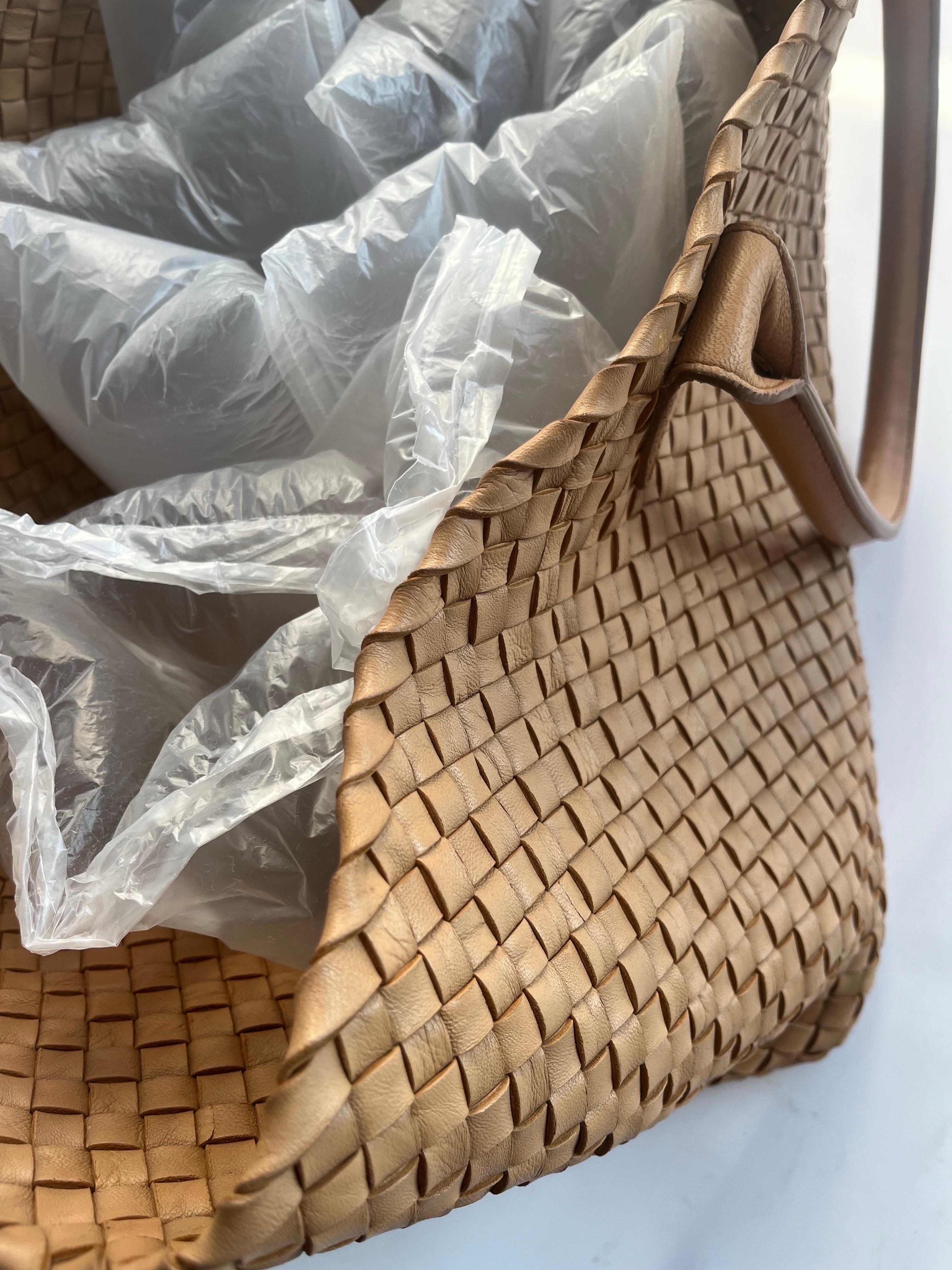 Bottega Veneta Cabat Tote Intreccio Leather Light Brown Beige 42cm For Sale 9
