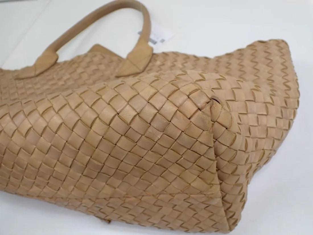 Bottega Veneta Cabat Tote Intreccio Leather Light Brown Beige 42cm For Sale 10