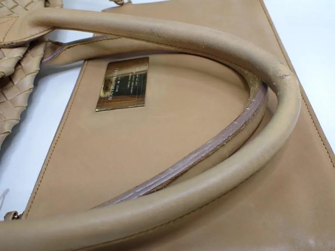 Bottega Veneta Cabat Tote Intreccio Leather Light Brown Beige 42cm For Sale 2