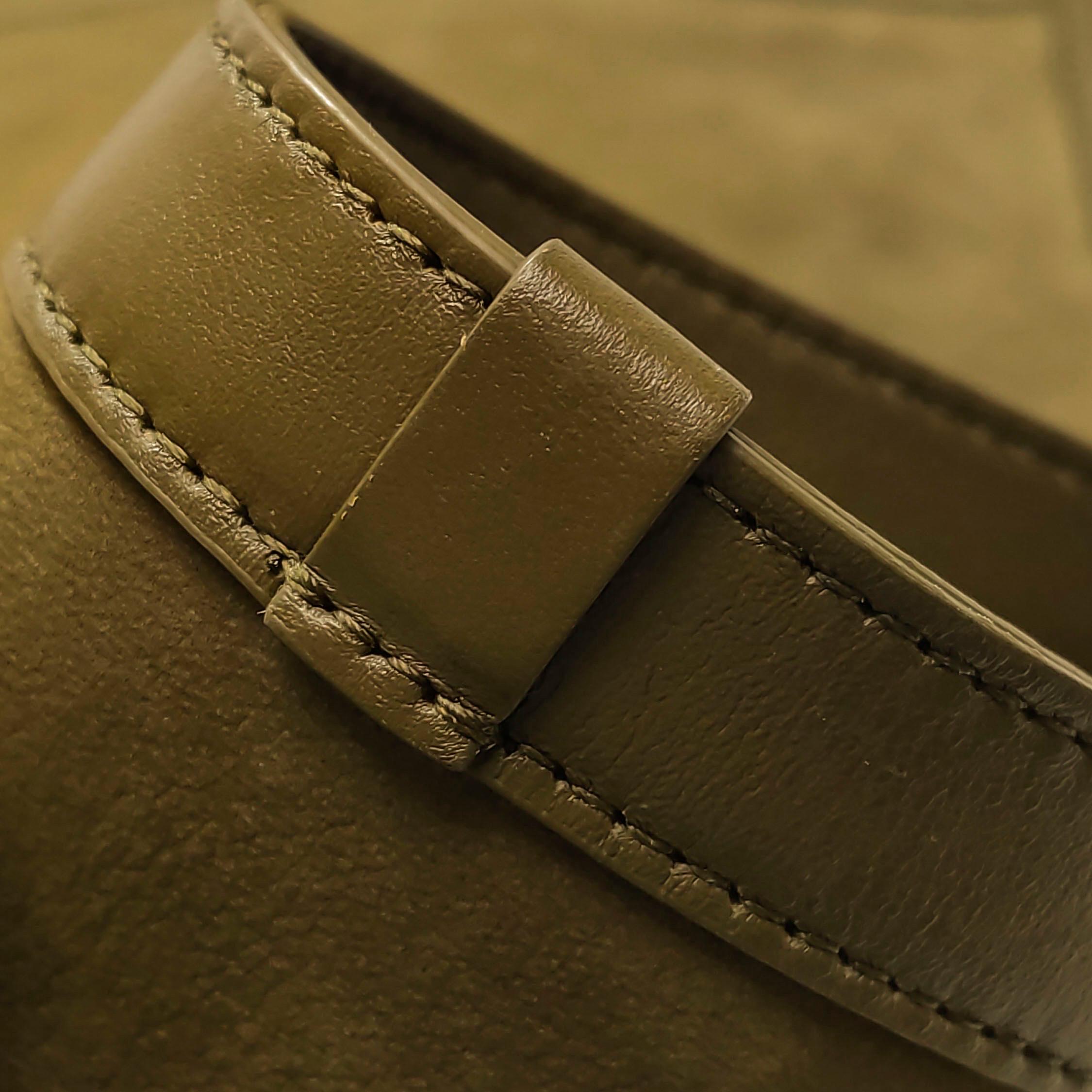 Bottega Veneta Cabat Tote Olive Green Suede Leather 38cm en vente 7