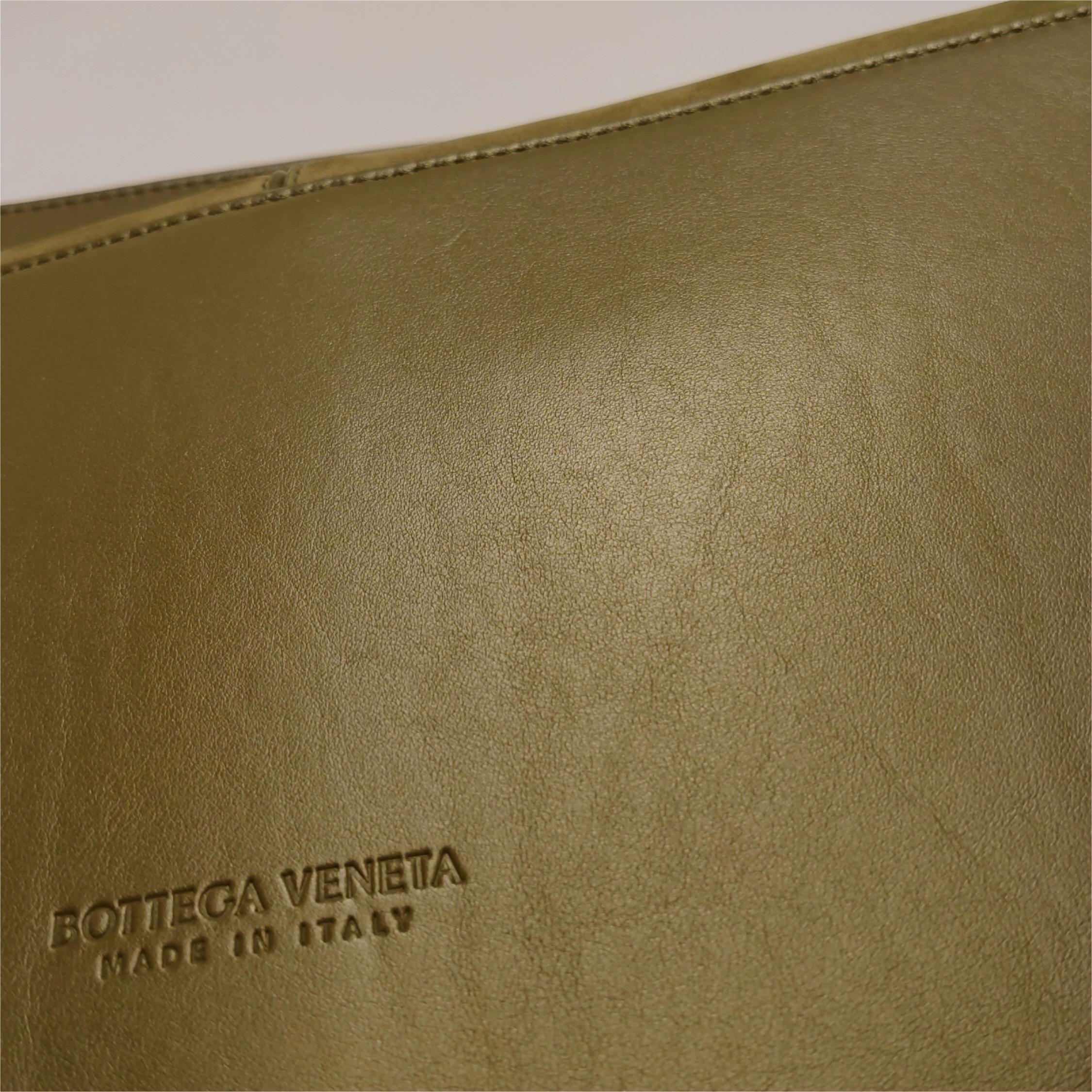 Bottega Veneta Cabat Tote Olive Green Suede Leather 38cm en vente 10