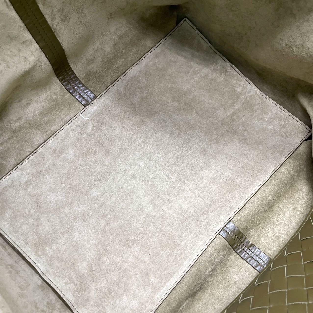Bottega Veneta Cabat Tote Olive Green Suede Leather 38cm en vente 15