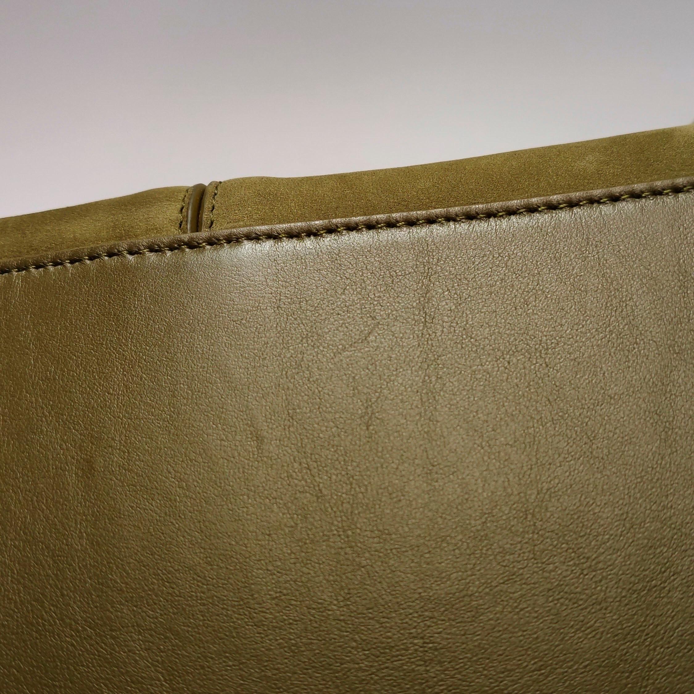 Bottega Veneta Cabat Tote Olive Green Suede Leather 38cm en vente 4