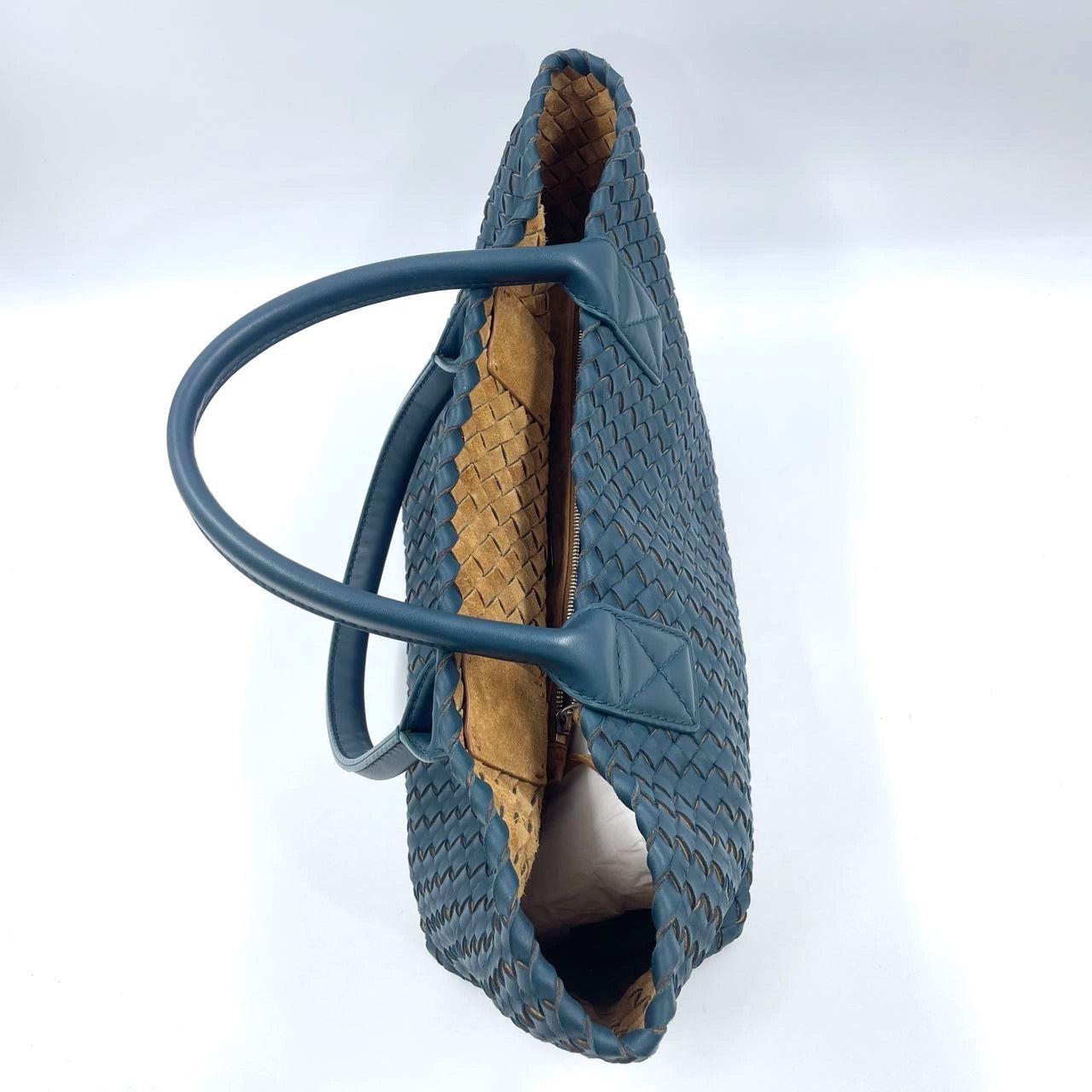 Bottega Veneta Cabat Tote Small/Medium Intreccio Blue Green Leather For Sale 7