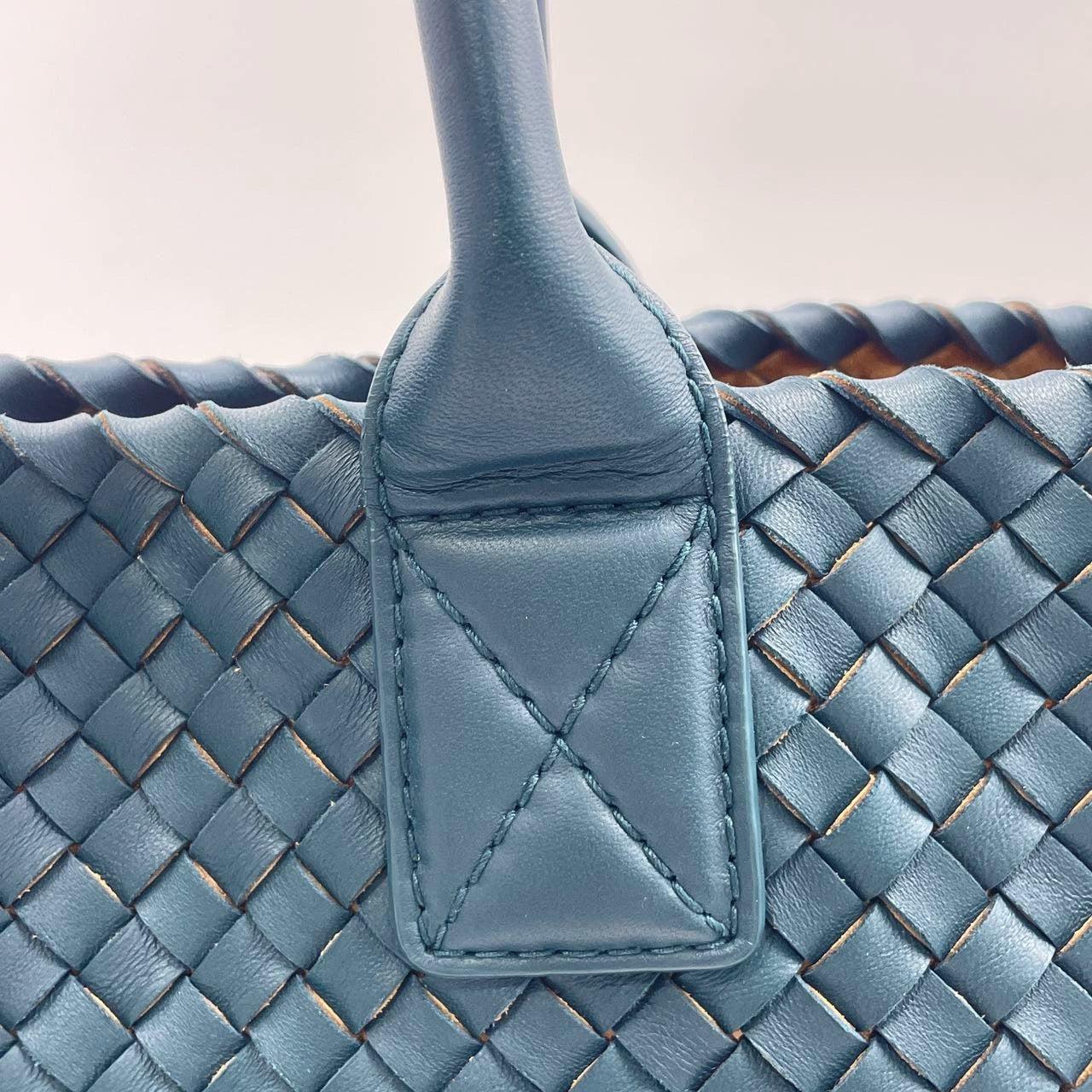 Bottega Veneta Cabat Tote Small/Medium Intreccio Blue Green Leather For Sale 14