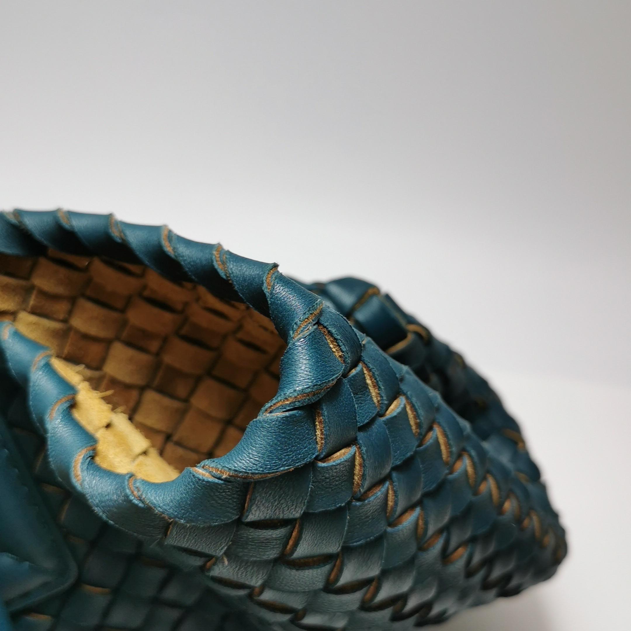 Bottega Veneta Cabat Tote Small/Medium Intreccio Blue Green Leather For Sale 14