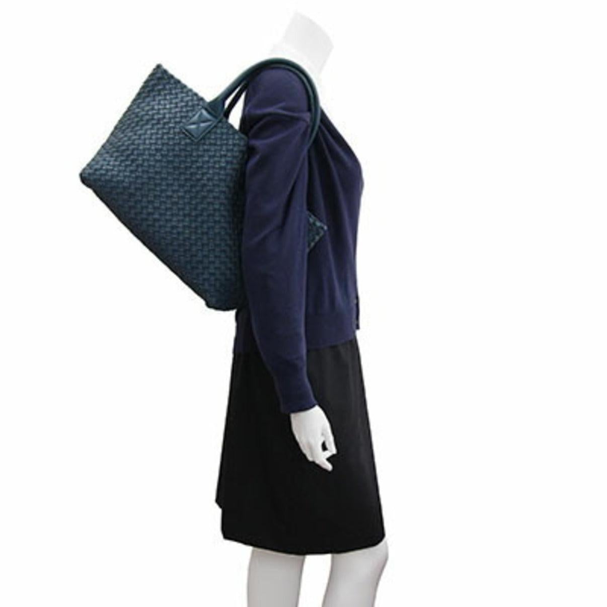 Bottega Veneta Cabat Tote Small/Medium Intreccio Blue Green Leather and Suede Lining 32cm
 These are professional photos of the actual bag offered by Luxbags.
 Discover the sophisticated luxury of the Bottega Veneta Cabat Intreccio Leather Tote Bag.