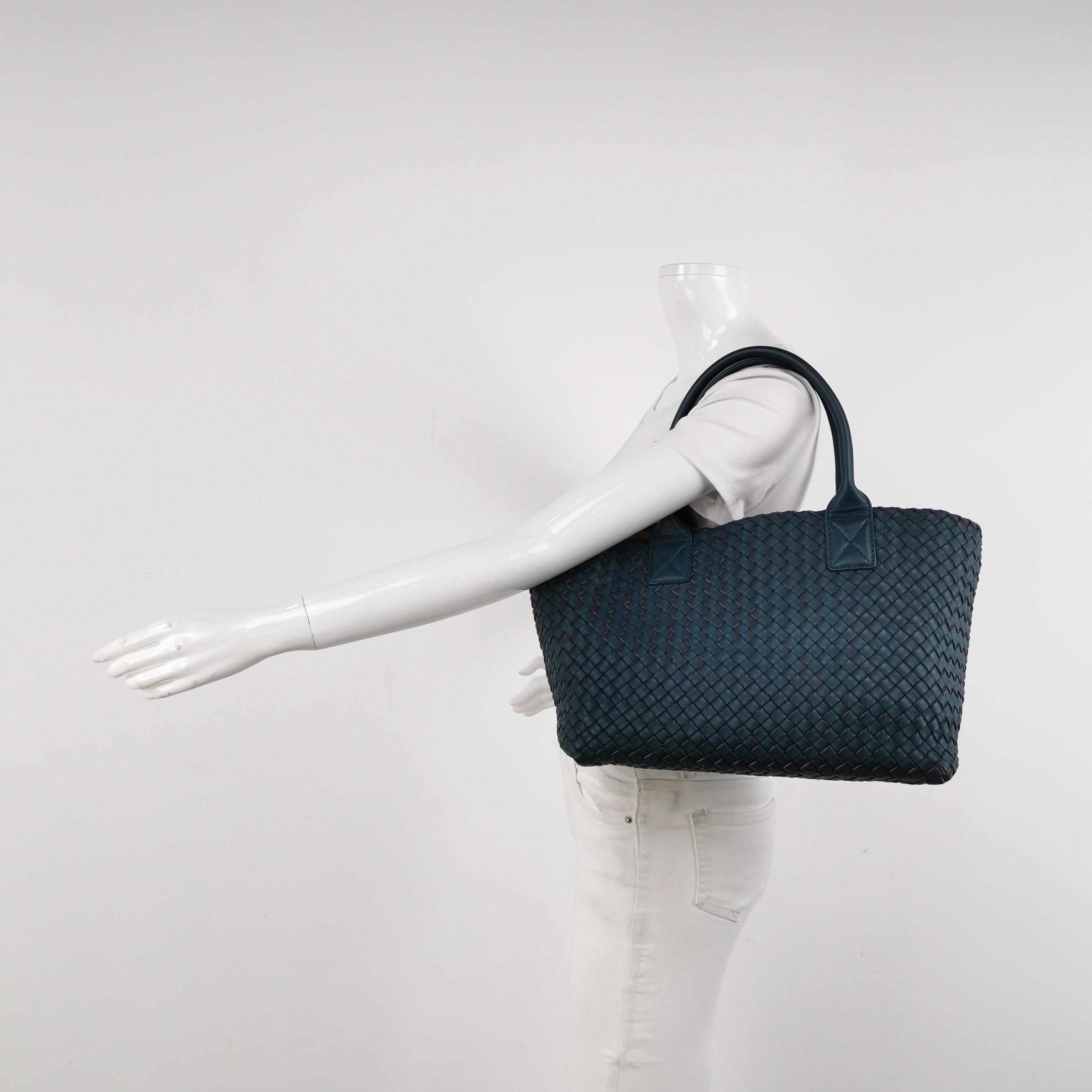 Bottega Veneta Cabat Tote Small/Medium Intreccio Blue Green Leather and Suede Lining 32cm
 These are professional photos of the actual bag offered by Luxbags.
 Discover the sophisticated luxury of the Bottega Veneta Cabat Intreccio Leather Tote Bag.
