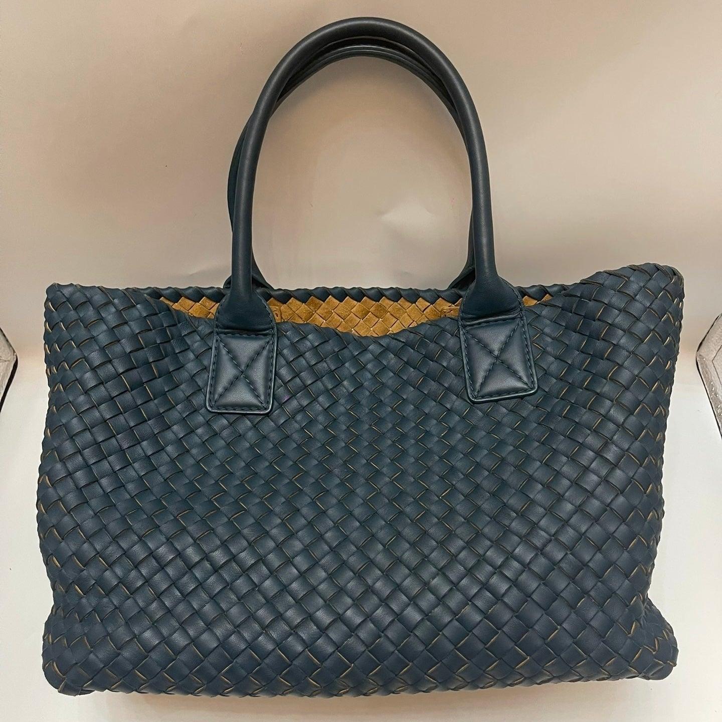 Black Bottega Veneta Cabat Tote Small/Medium Intreccio Blue Green Leather For Sale