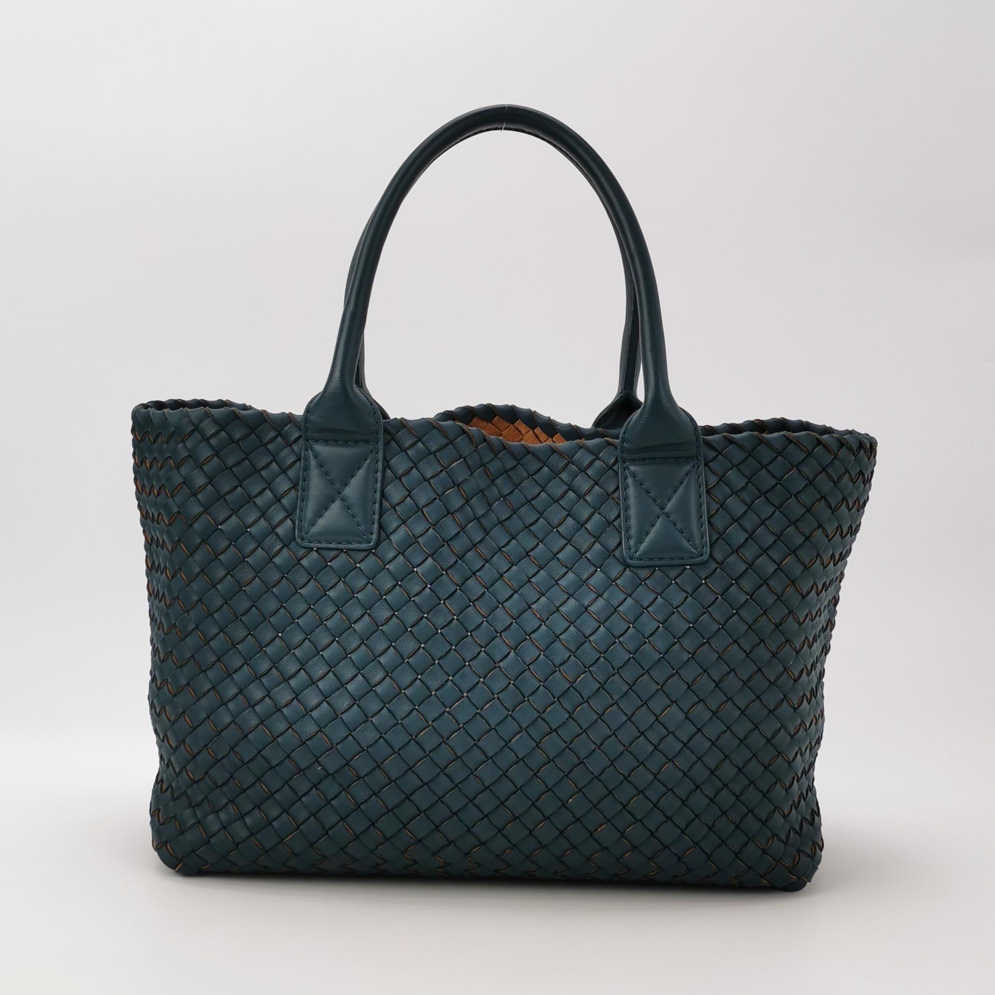 Black Bottega Veneta Cabat Tote Small/Medium Intreccio Blue Green Leather For Sale