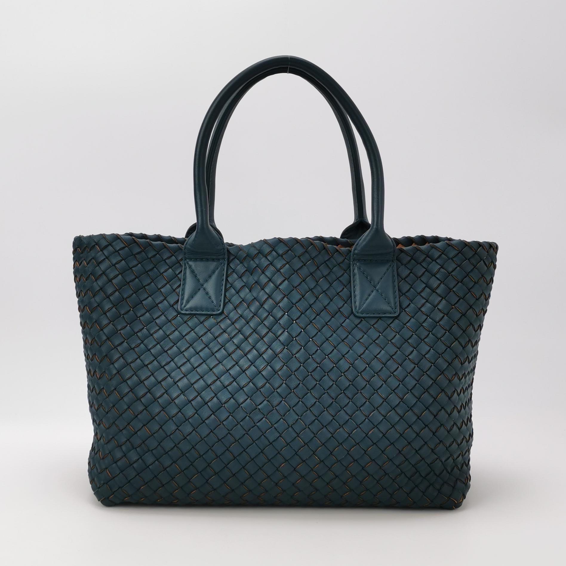 Bottega Veneta Cabat Tote Small/Medium Intreccio Blue Green Leather For Sale 2