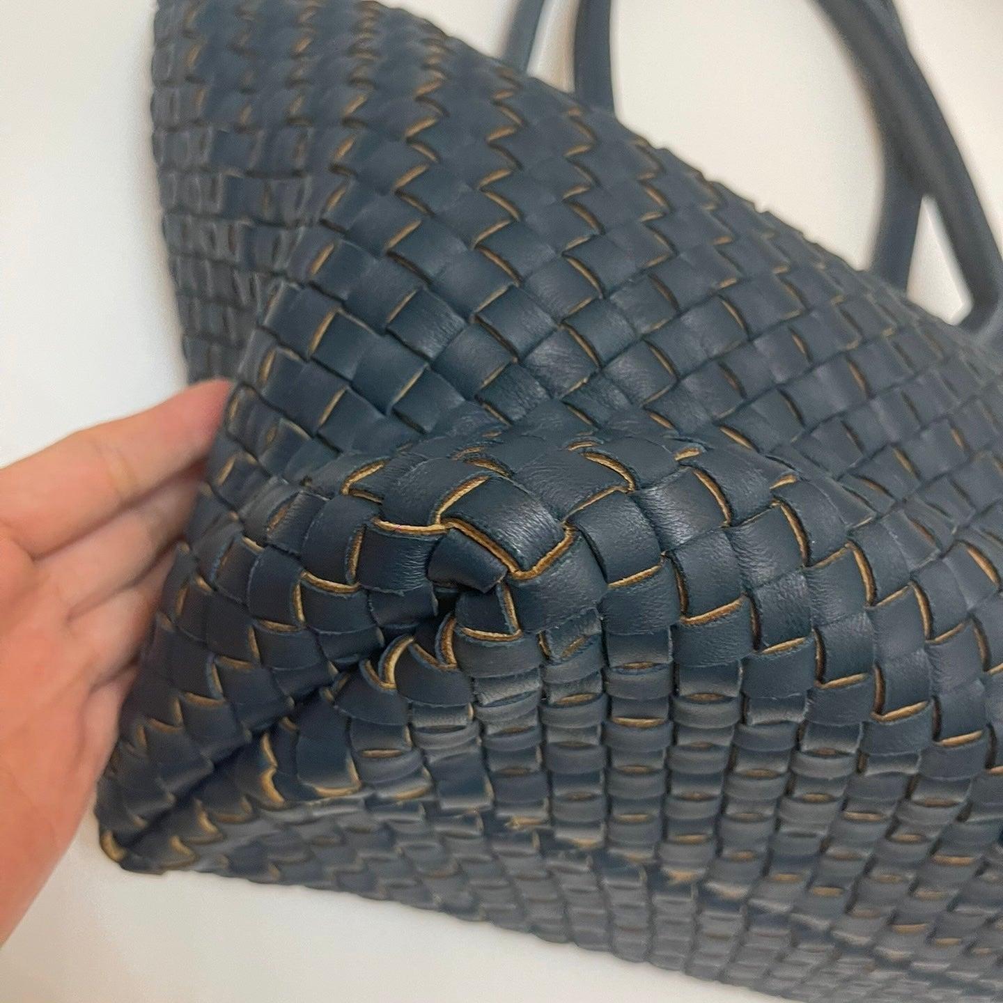 Bottega Veneta Cabat Tote Small/Medium Intreccio Blue Green Leather For Sale 3