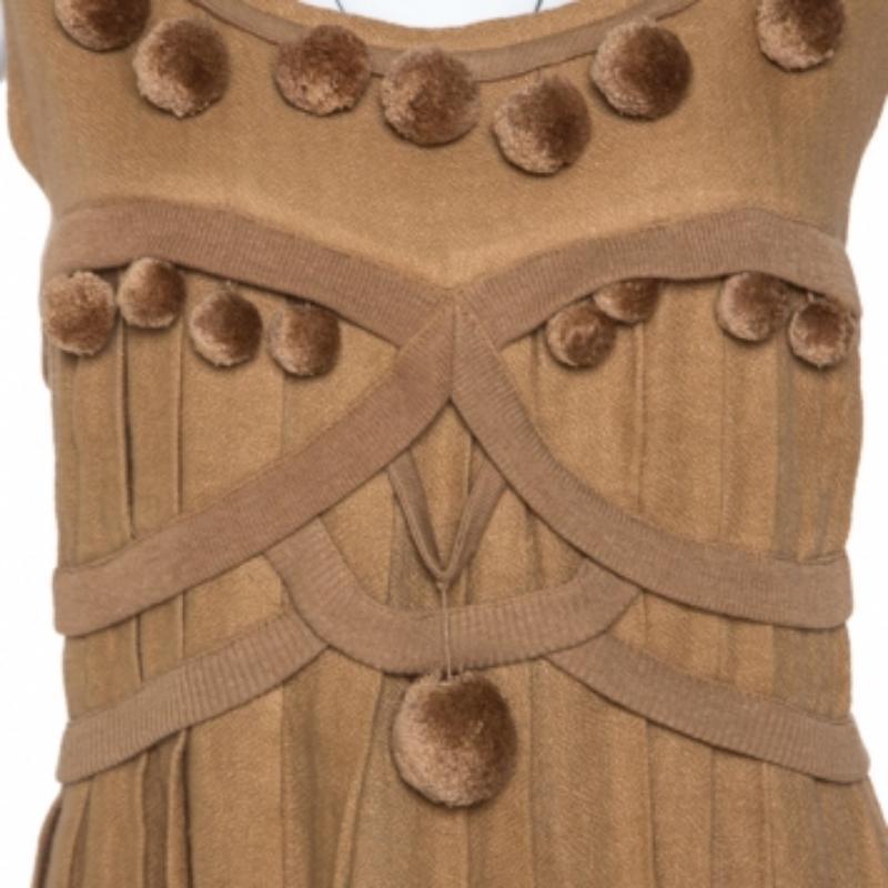 Robe plissée Bottega Veneta Camel Beige Linen Pom Detail L Pour femmes en vente