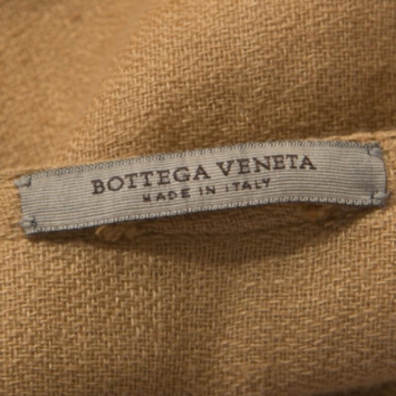 Robe plissée Bottega Veneta Camel Beige Linen Pom Detail L en vente 1