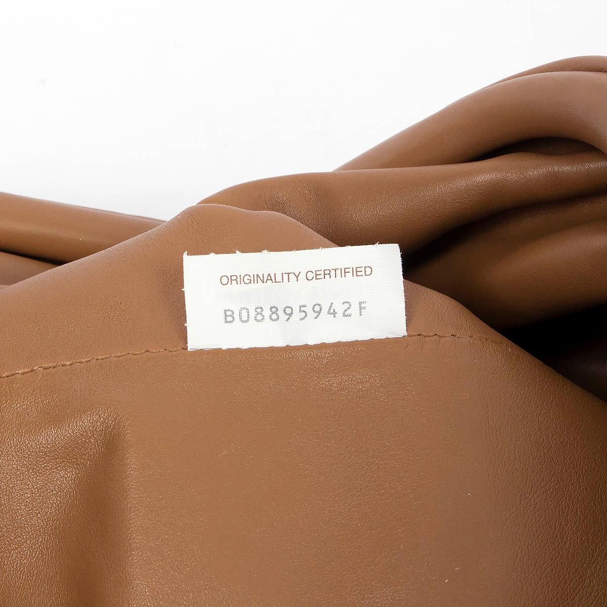 BOTTEGA VENETA camel brown leather POUCH OVERSIZED Clutch Bag For Sale 3