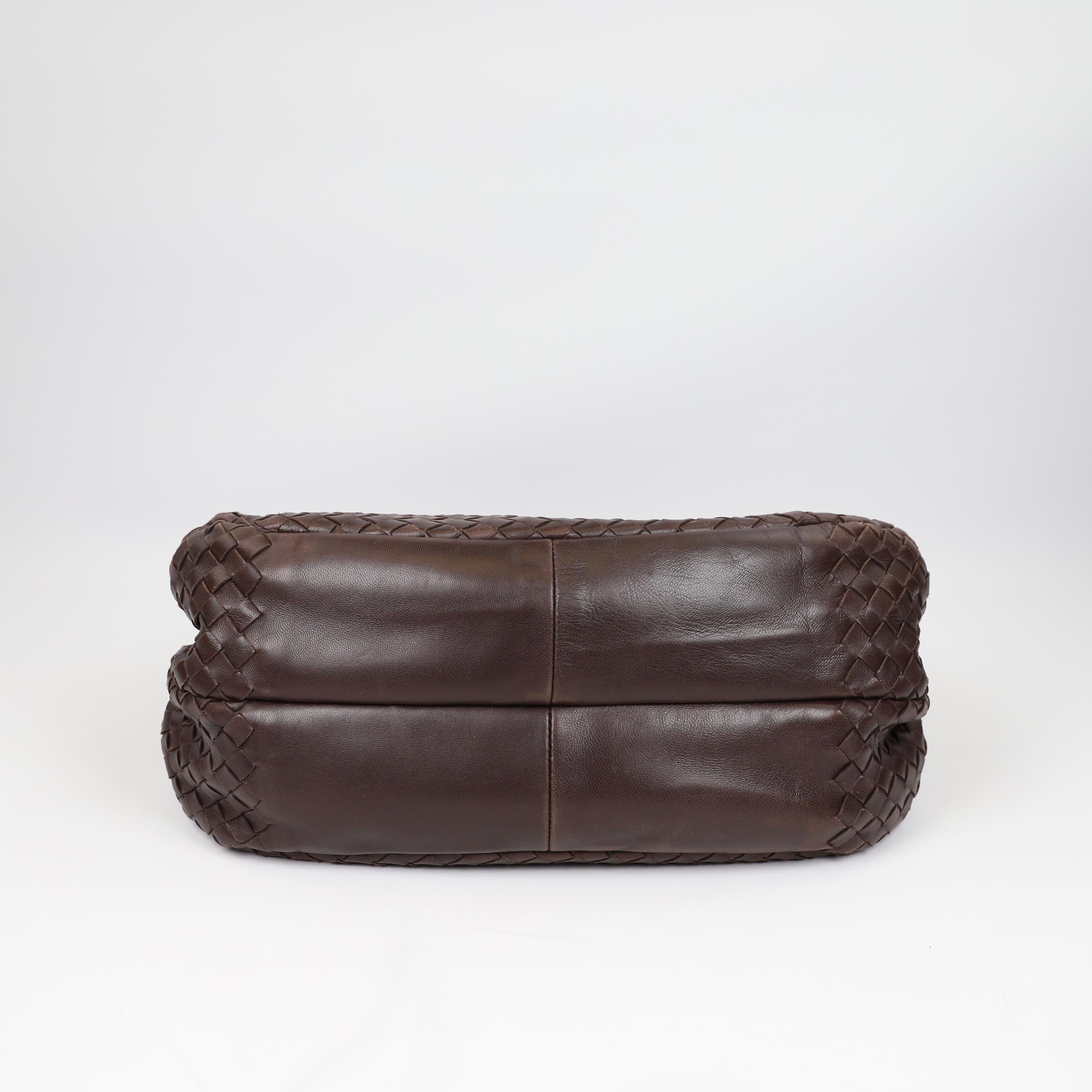 Bottega Veneta Campana leather handbag 11