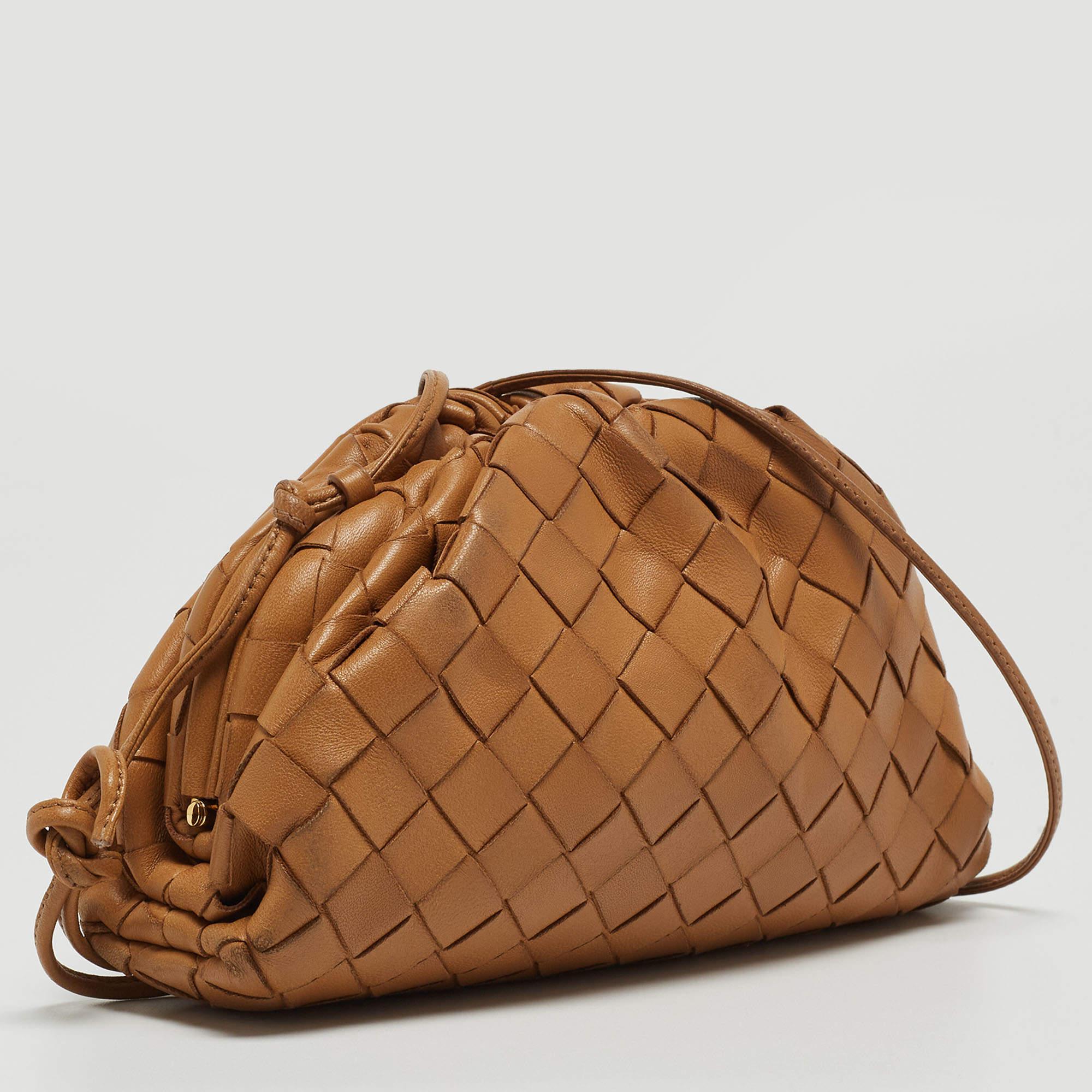 Bottega Veneta Caramel Intrecciato Leather Mini The Pouch Bag In Good Condition In Dubai, Al Qouz 2