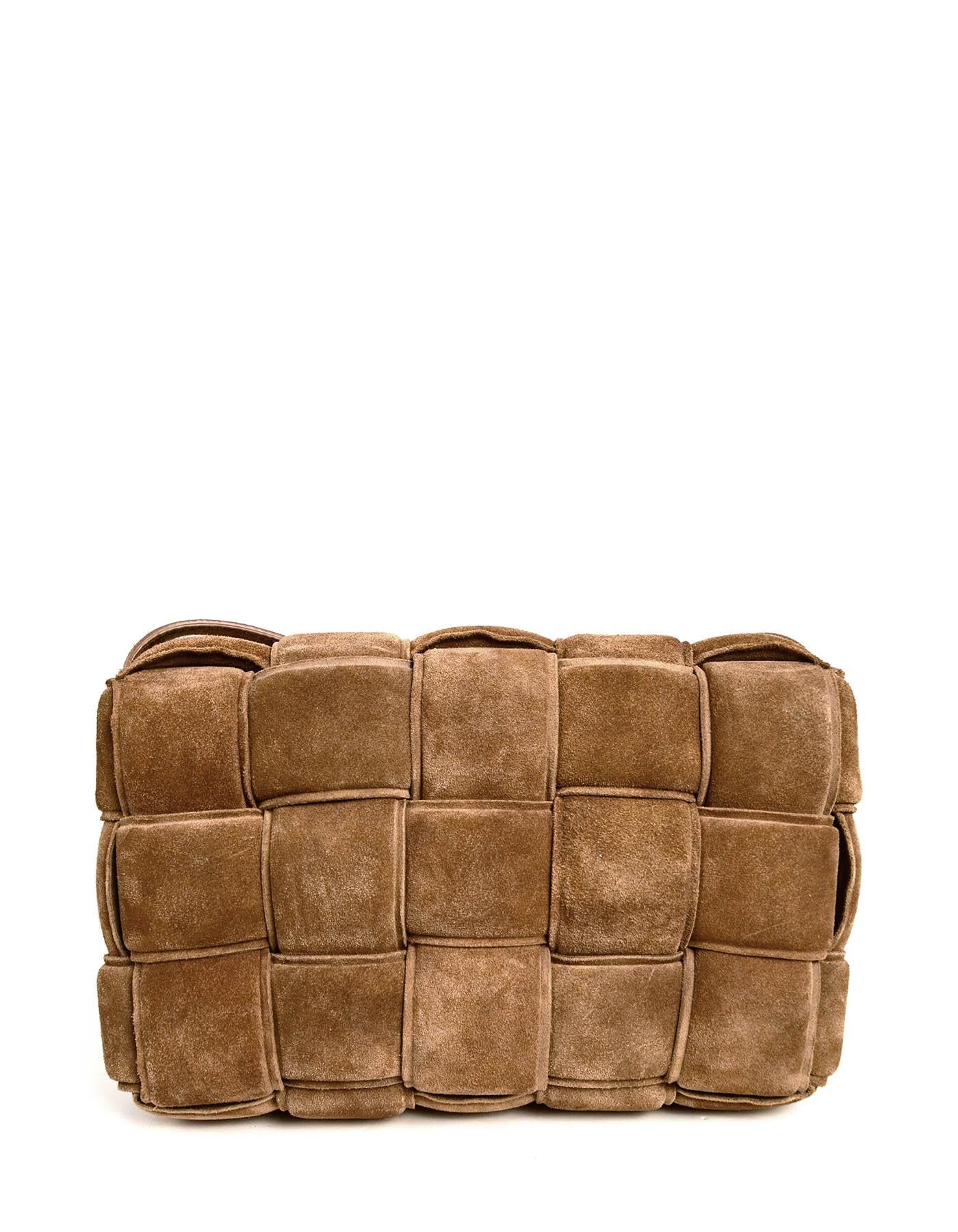 Bottega Veneta Caramel Tan Maxi Intrecciato Suede Padded Cassette Bag

Made In: Italy
Year of Production: 2020-2021
Color: Caramel tan
Hardware: Goldtone
Materials: Suede leather and metal
Lining: Suede-unlined
Closure/Opening: Flap top with slide