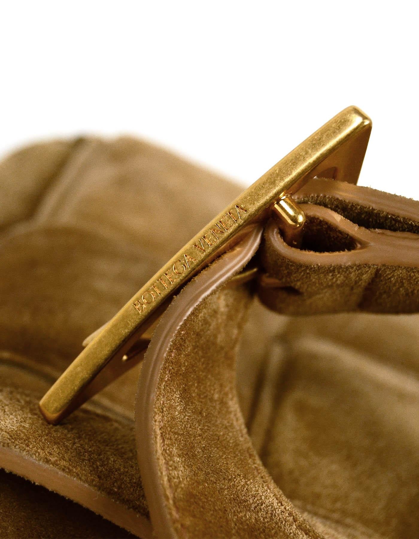 Bottega Veneta Caramel Tan Maxi Intrecciato Suede Padded Cassette Bag In Excellent Condition In New York, NY