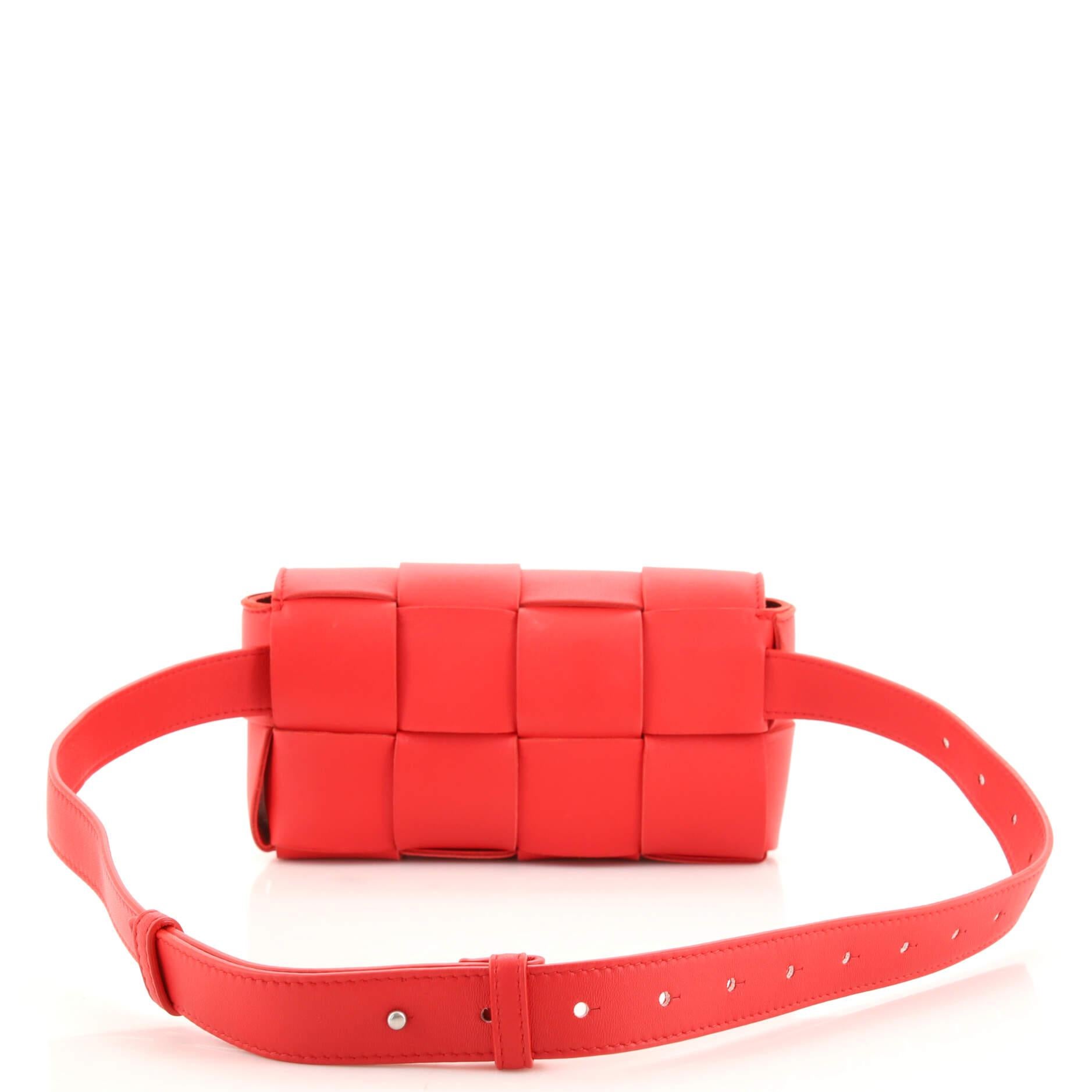 Bottega Veneta Cassette Belt Bag Maxi Intrecciato Leather In Good Condition In NY, NY