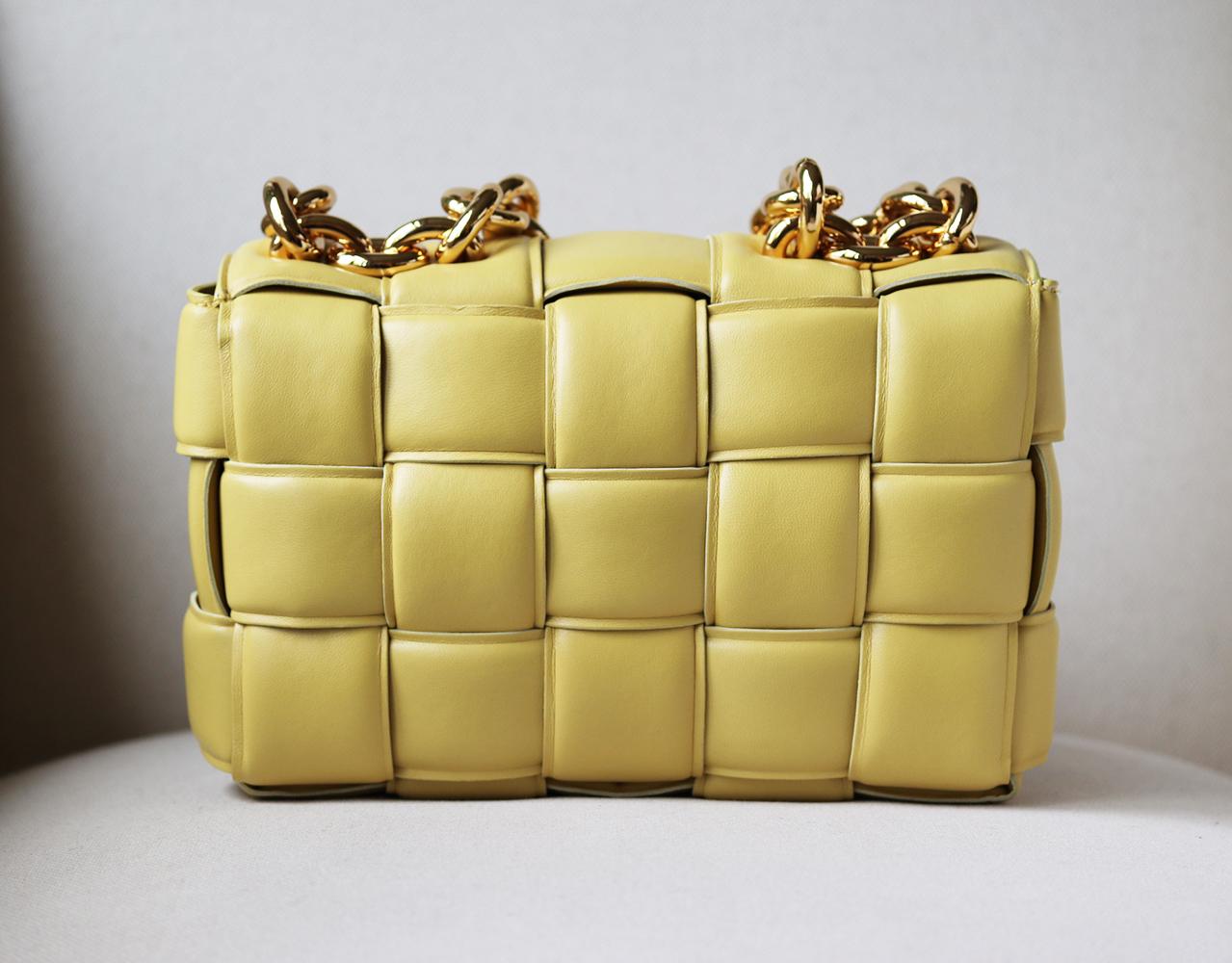 Bottega Veneta Cassette Chain Embellished Intrecciato Leather Shoulder Bag In Excellent Condition In London, GB