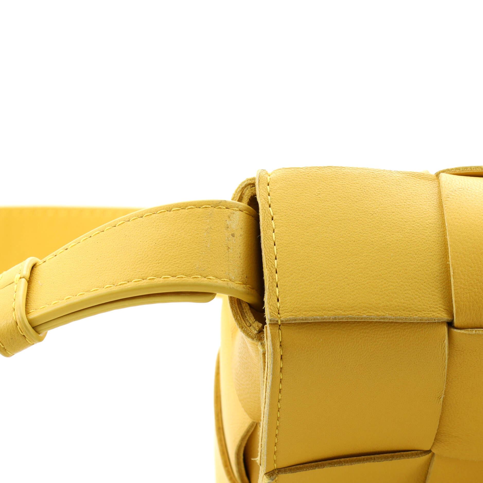 Women's or Men's Bottega Veneta Cassette Crossbody Bag Maxi Intrecciato Leather