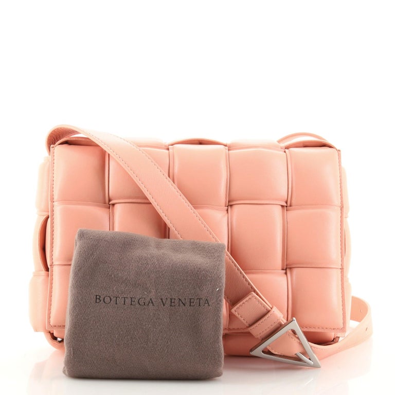 BOTTEGA VENETA Pre-Loved The Pouch Wrinkled Leather Clutch in Gold
