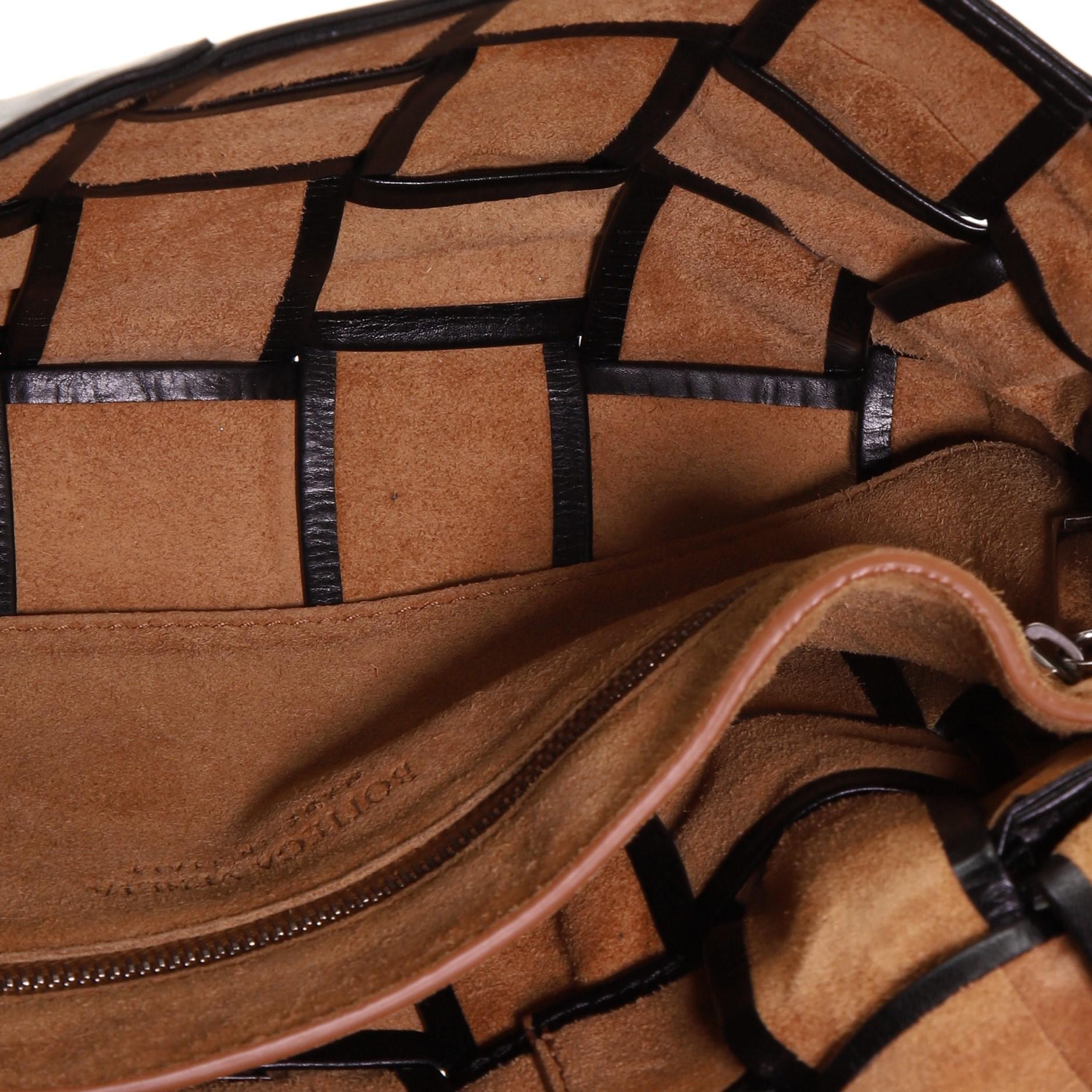 Bottega Veneta Cassette Stretch Belt Bag Maxi Intrecciato Leather In Good Condition In NY, NY