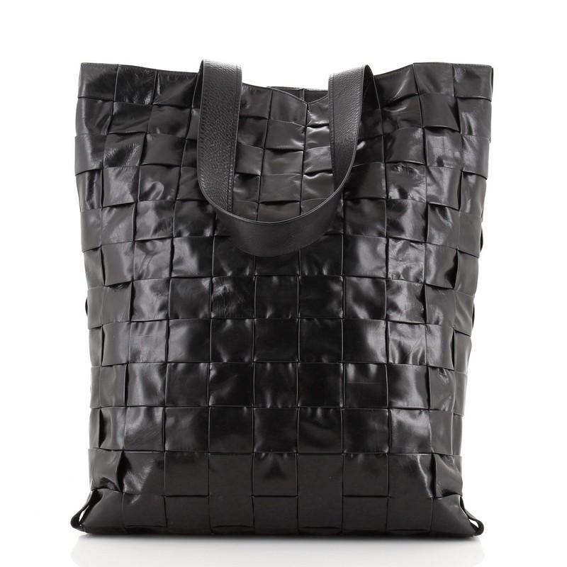 Bottega Veneta Cassette Tote Bag Maxi Intrecciato Leather In Good Condition In NY, NY