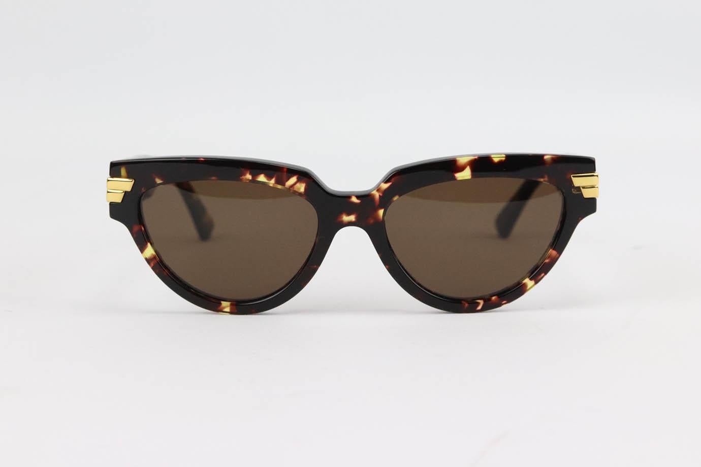 Bottega Veneta cat eye tortoiseshell acetate sunglasses. Brown. Comes with case. Style code: BV1035S 002. Lens size: 55 mm. Arm size: 145 mm. Bridge size: 19 mm
