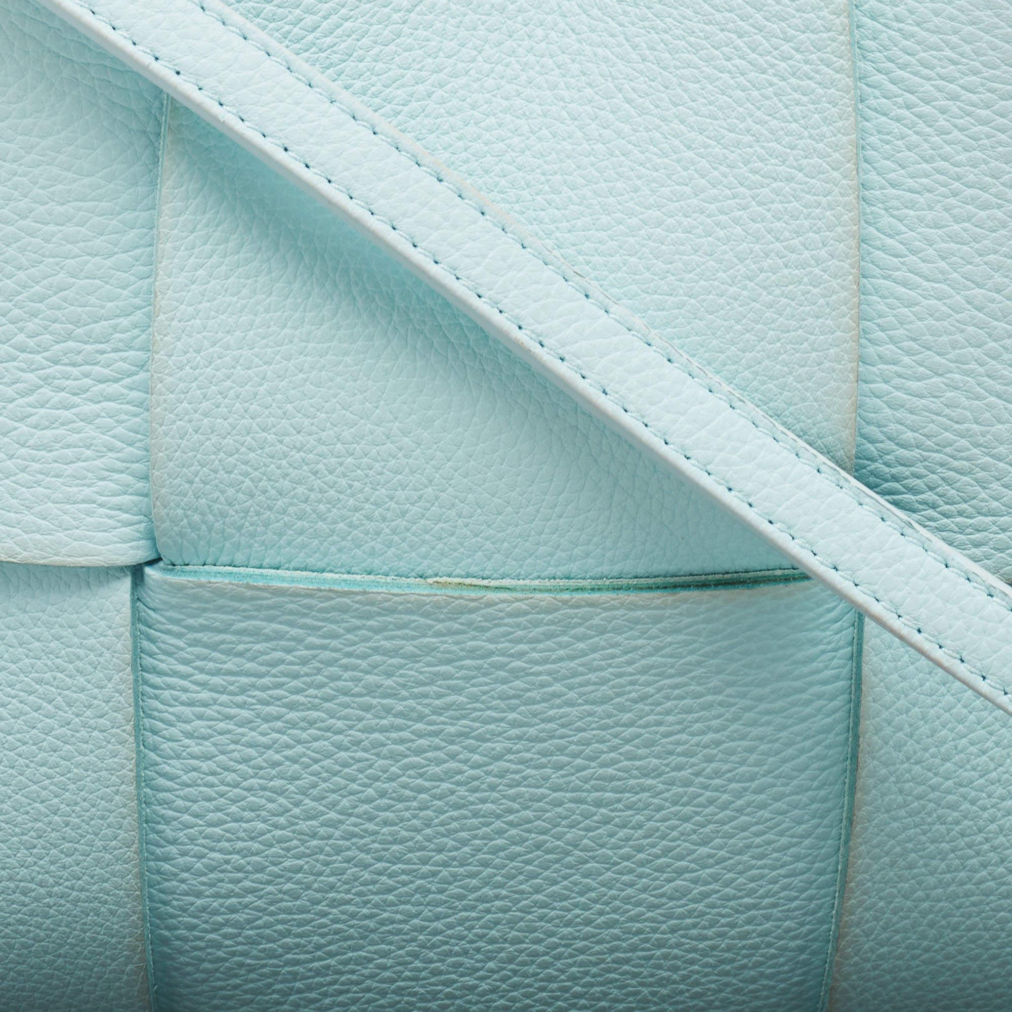 Bottega Veneta Celeste Blue Intrecciato Leather Arco Tote For Sale 2