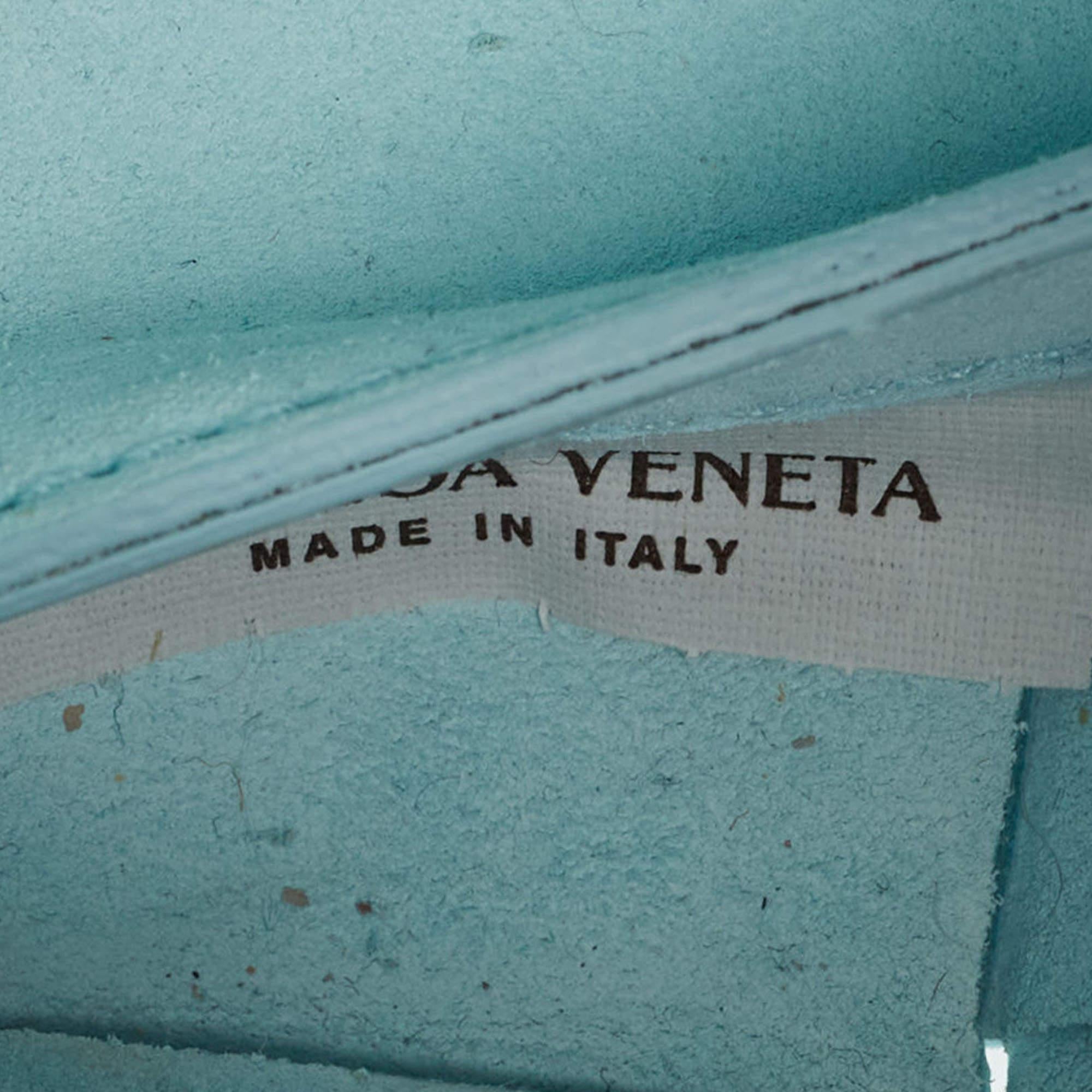 Bottega Veneta Celeste Blue Intrecciato Leather Arco Tote For Sale 3