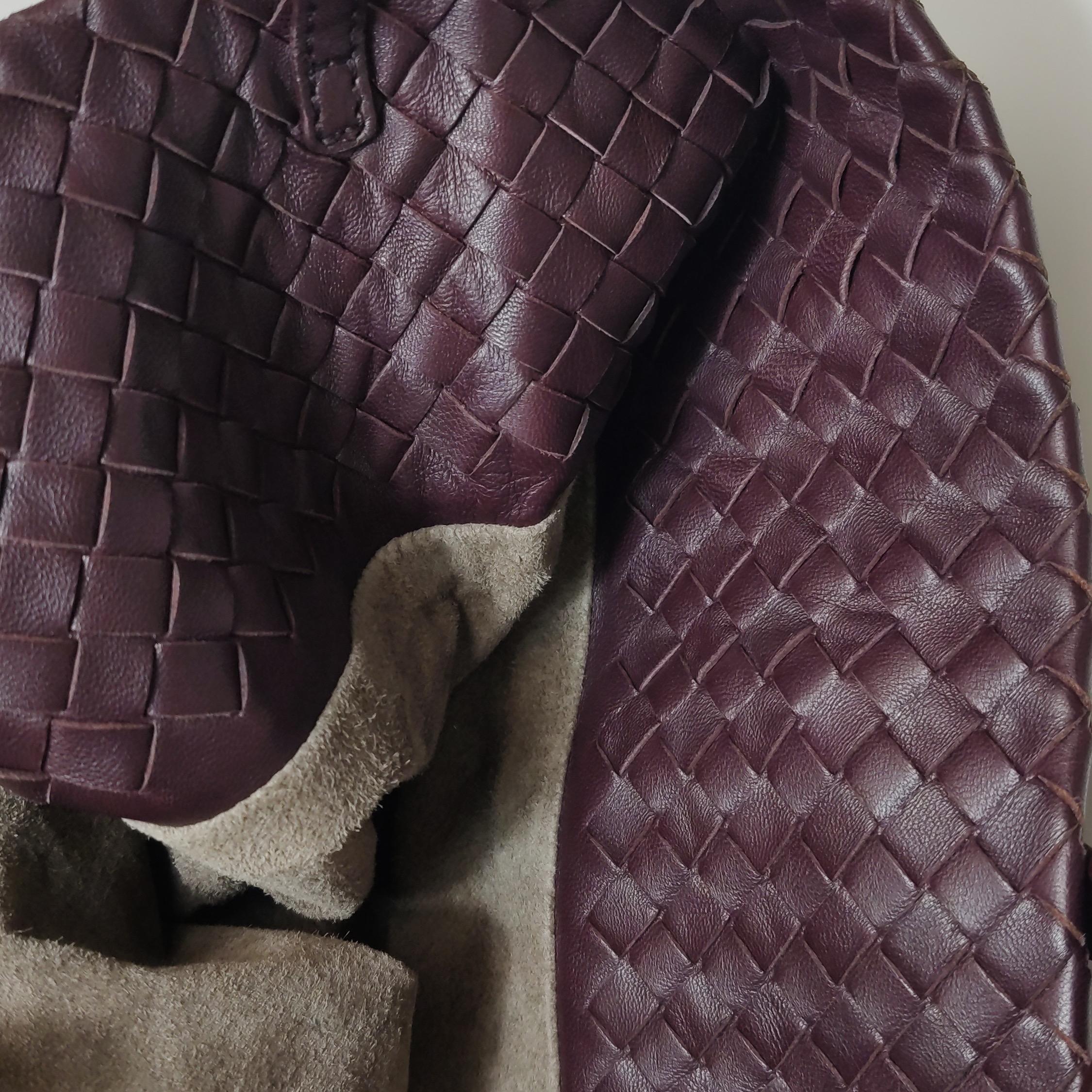 Bottega Veneta Cesta Shopper Tote Intrecciato Burgundy Leather Medium 40cm en vente 6