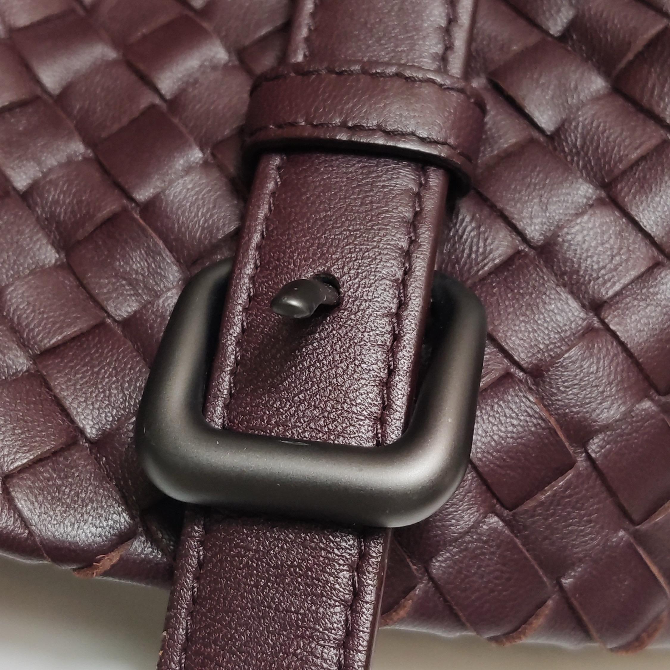 Bottega Veneta Cesta Shopper Tote Intrecciato Burgundy Leather Medium 40cm en vente 9