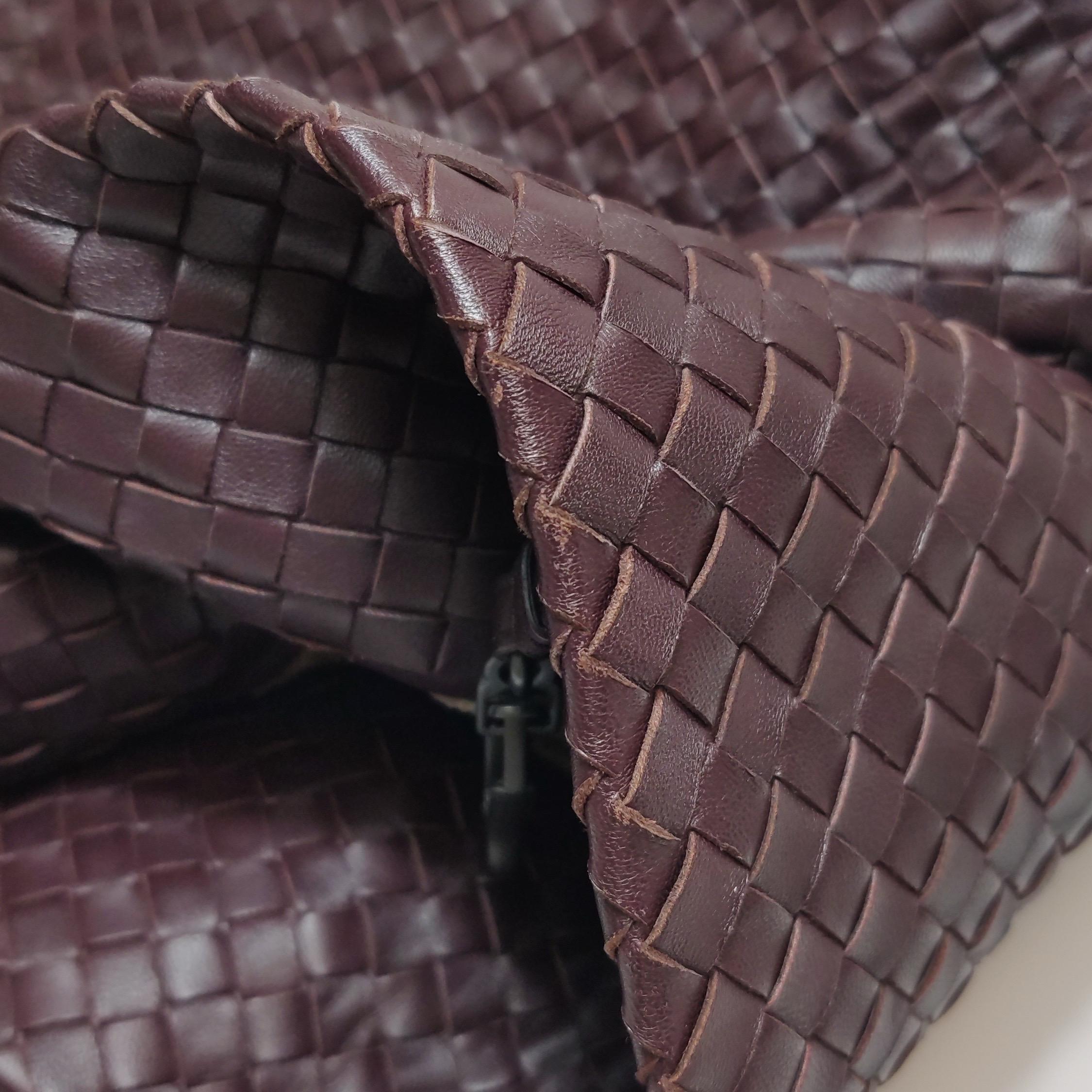 Bottega Veneta Cesta Shopper Tote Intrecciato Burgundy Leather Medium 40cm en vente 13