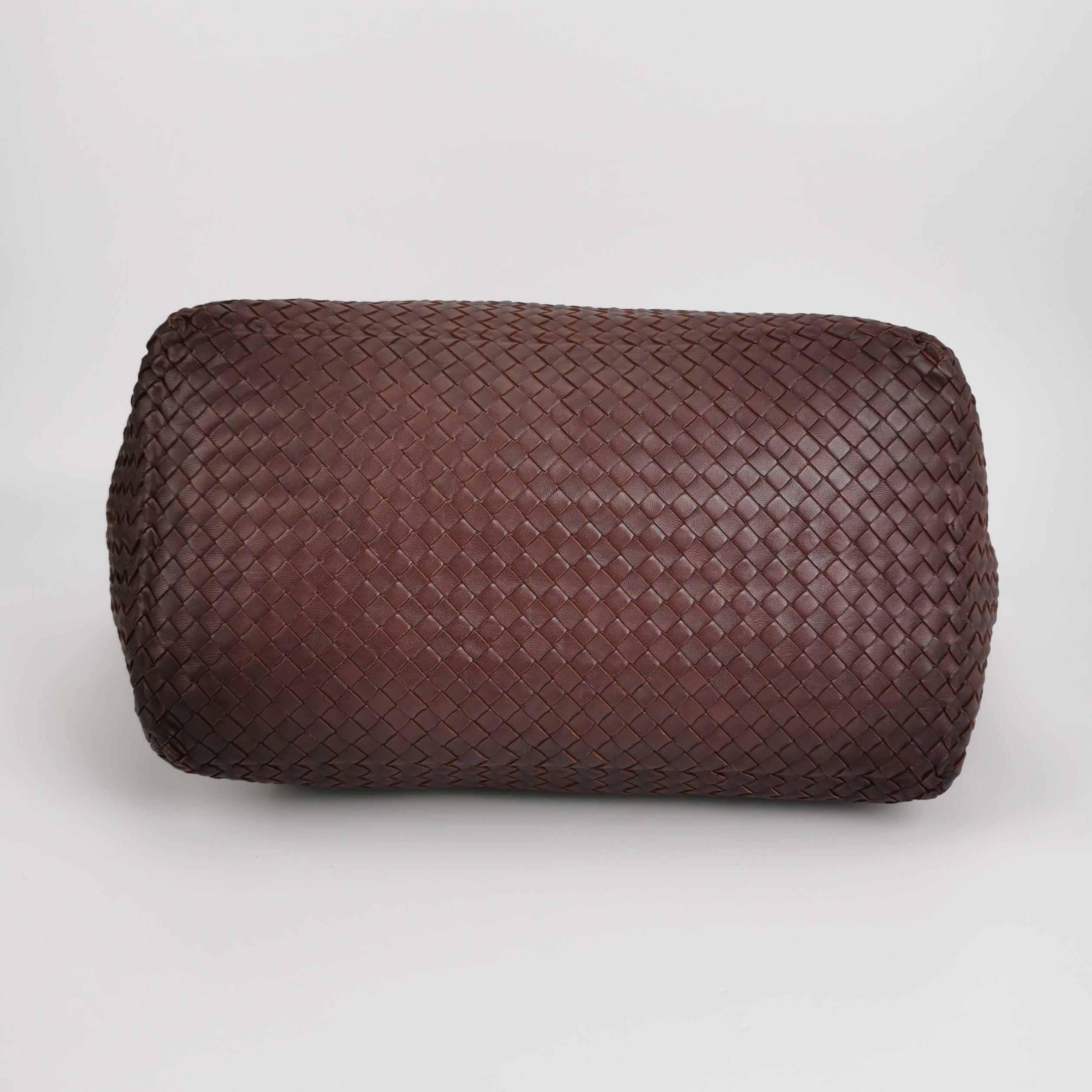 Bottega Veneta Cesta Shopper Tote Intrecciato Burgundy Leather Medium 40cm Bon état - En vente à AUBERVILLIERS, FR