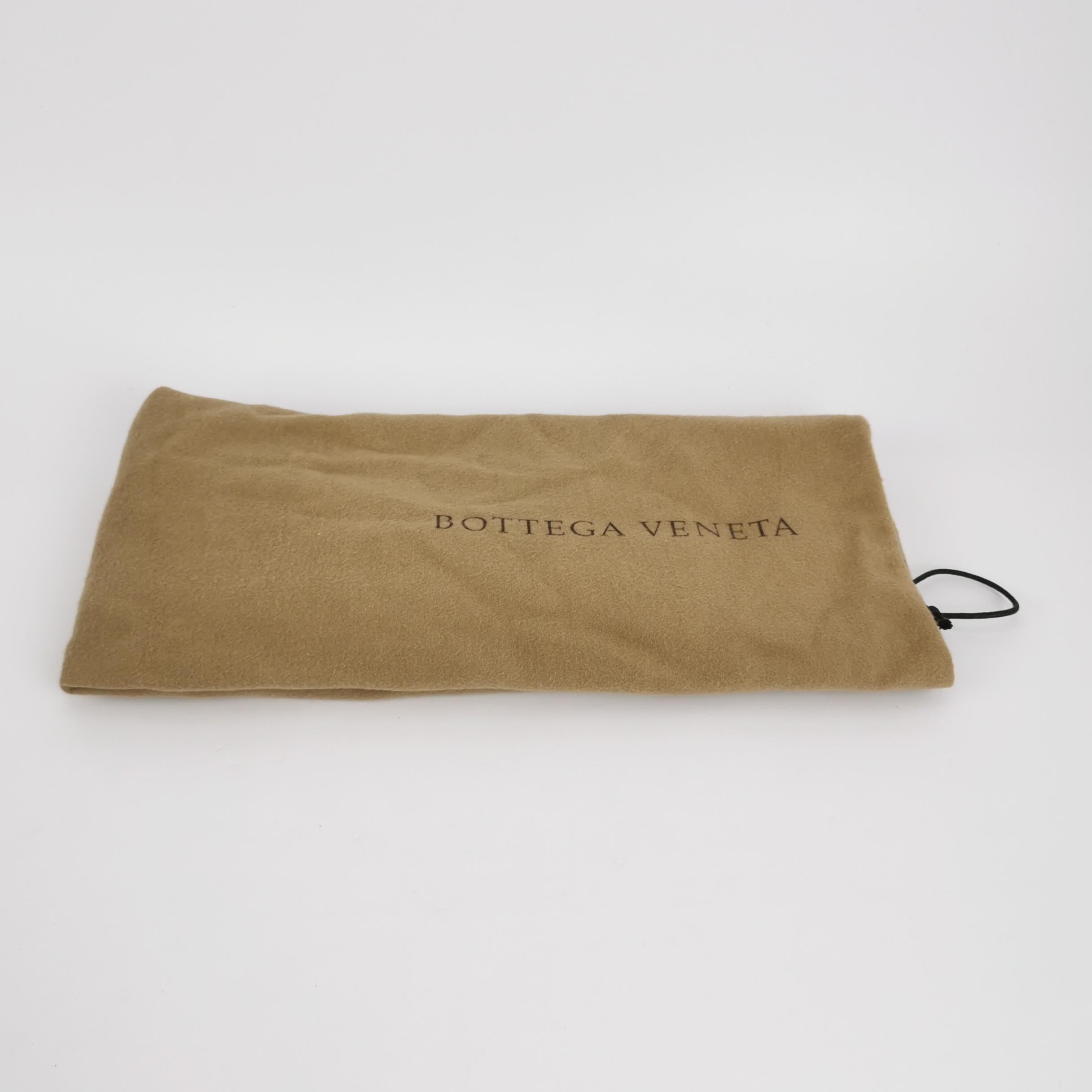 Bottega Veneta Cesta Shopper Tote Intrecciato Burgundy Leather Medium 40cm en vente 4