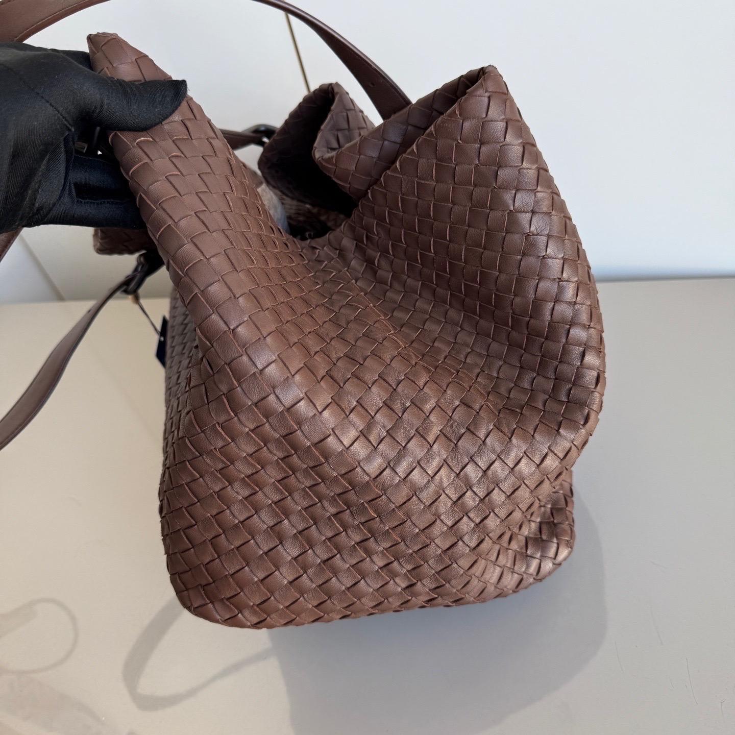 Bottega Veneta Cesta Shopper Tote Intrecciato Milk Chocolate Brown Leather Large 2